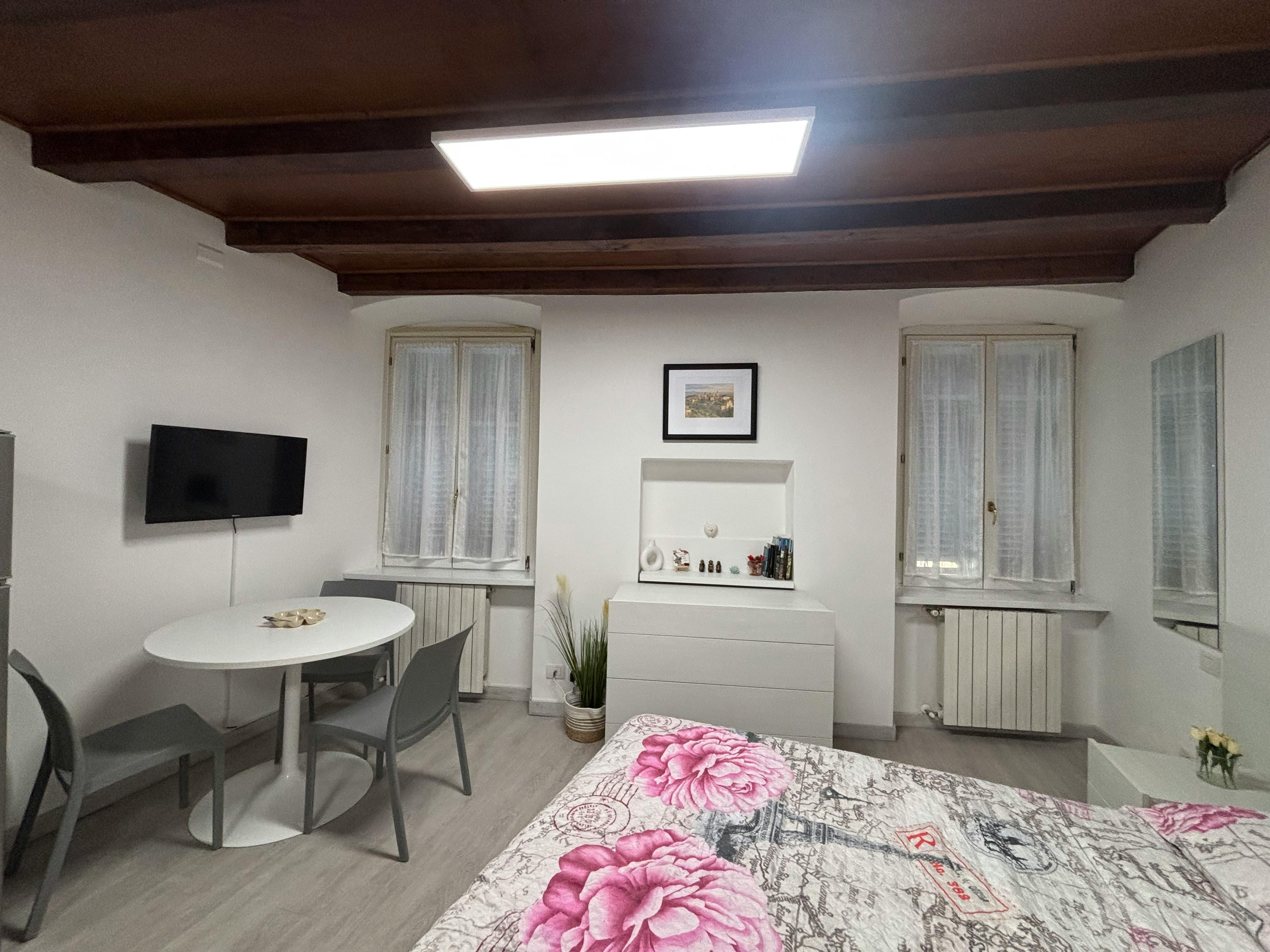 Studio zu mieten für 750 € pro Monat in Bergamo, Via San Bernardino