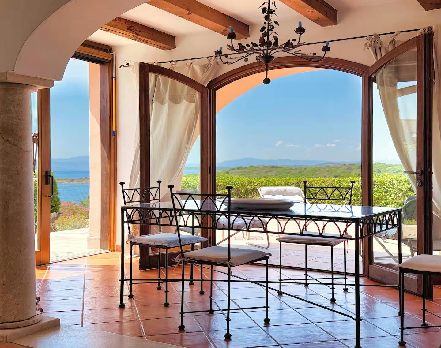 Huis te huur voor € 3.300 per maand in Golfo Aranci, Località Delfino Cala