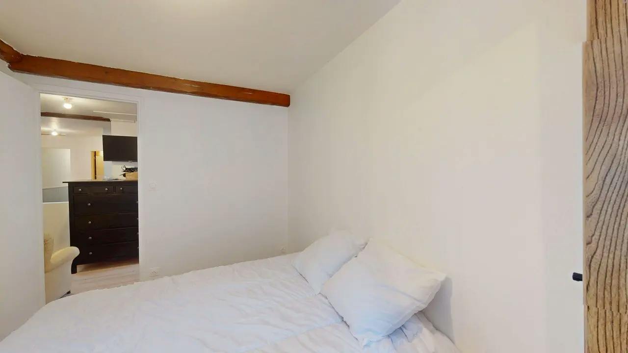 Private room in Rue la Pérouse, Le Havre (1744398) room image 2
