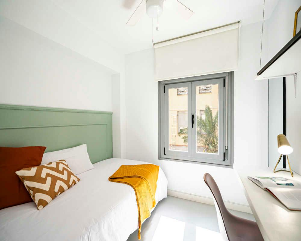 Private room in Calle de San Lorenzo, Madrid (1744440) room image 1