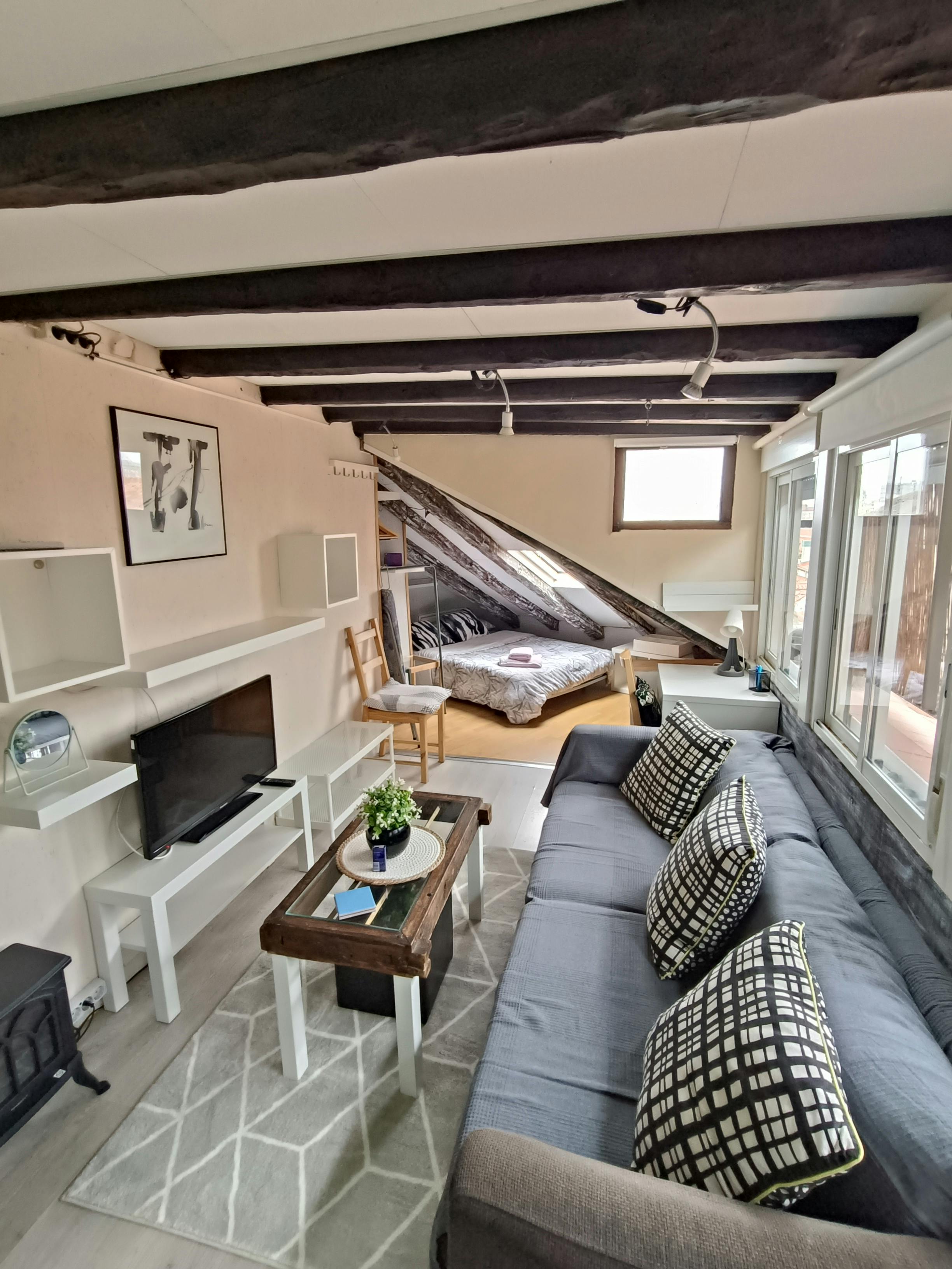 Studio te huur voor € 1.100 per maand in Madrid, Calle de las Minas