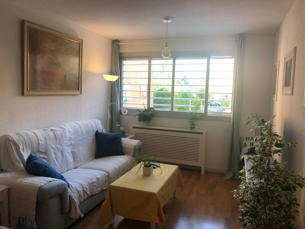 Apartment for rent for €2,000 per month in Pozuelo de Alarcón, Avenida de España