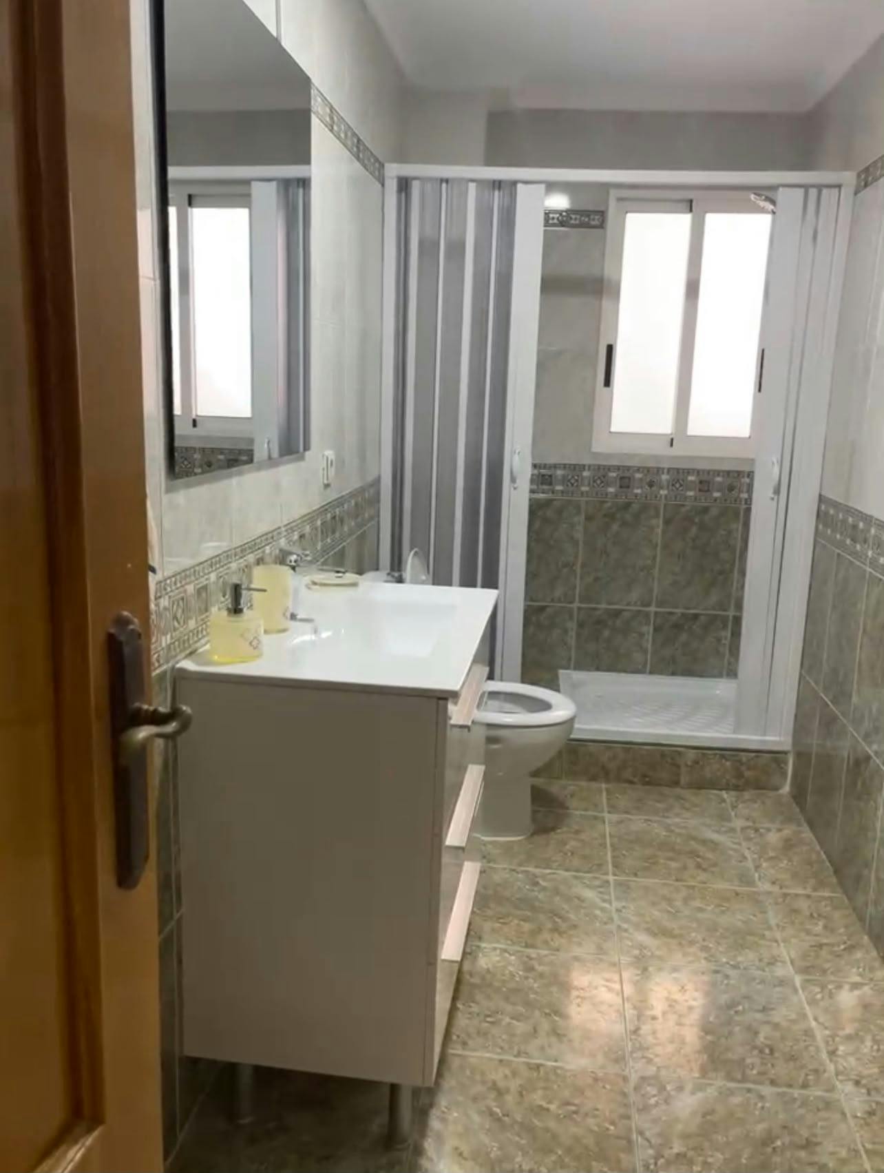 Private room in Calle de Rodrigo Caro, Alicante (1744633) COMMON_AREA 4