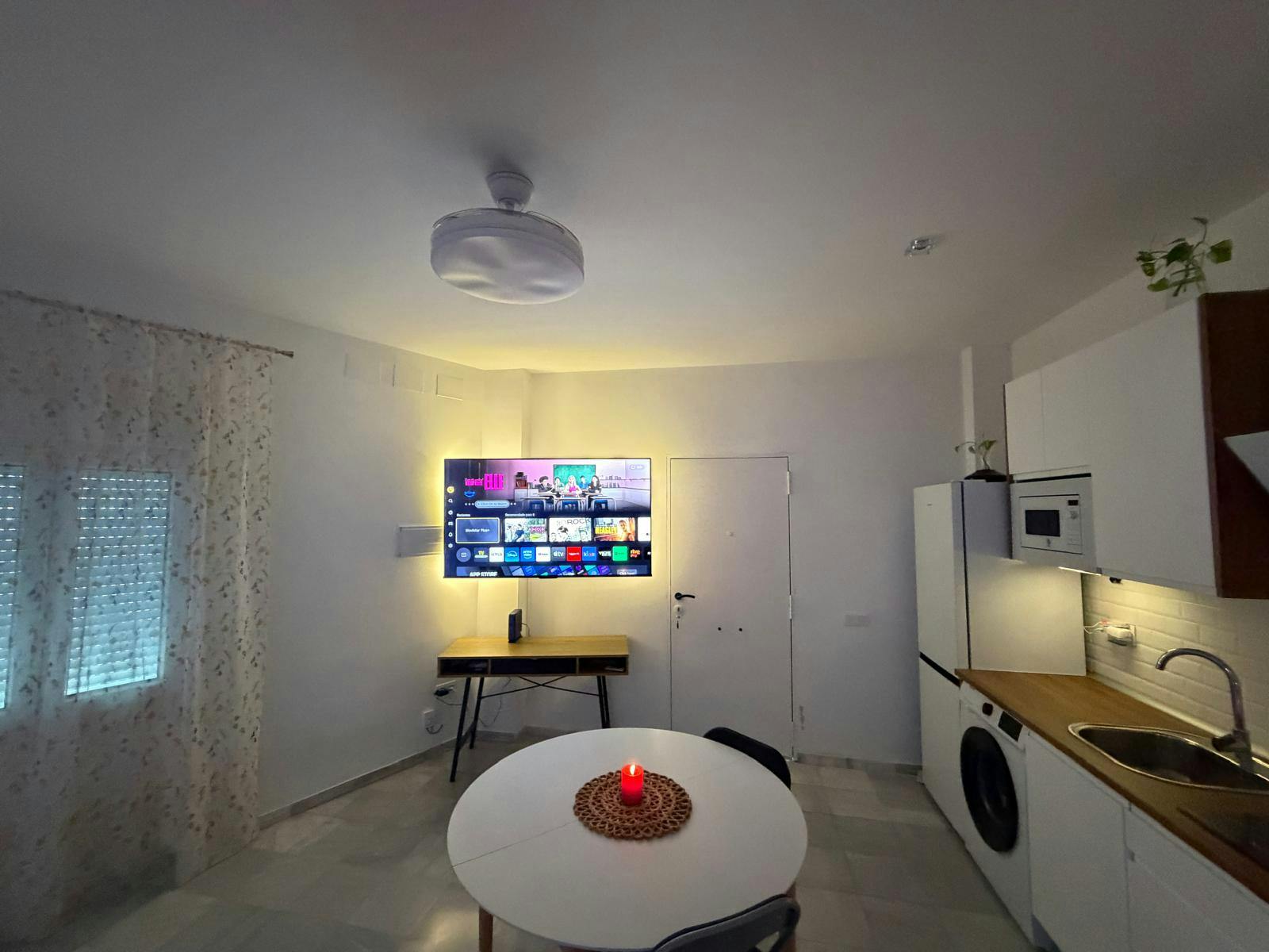 1-Bedroom Apartment in Calle Manuel Álvarez, El Puerto de Santa María (1744642) ROOM 1