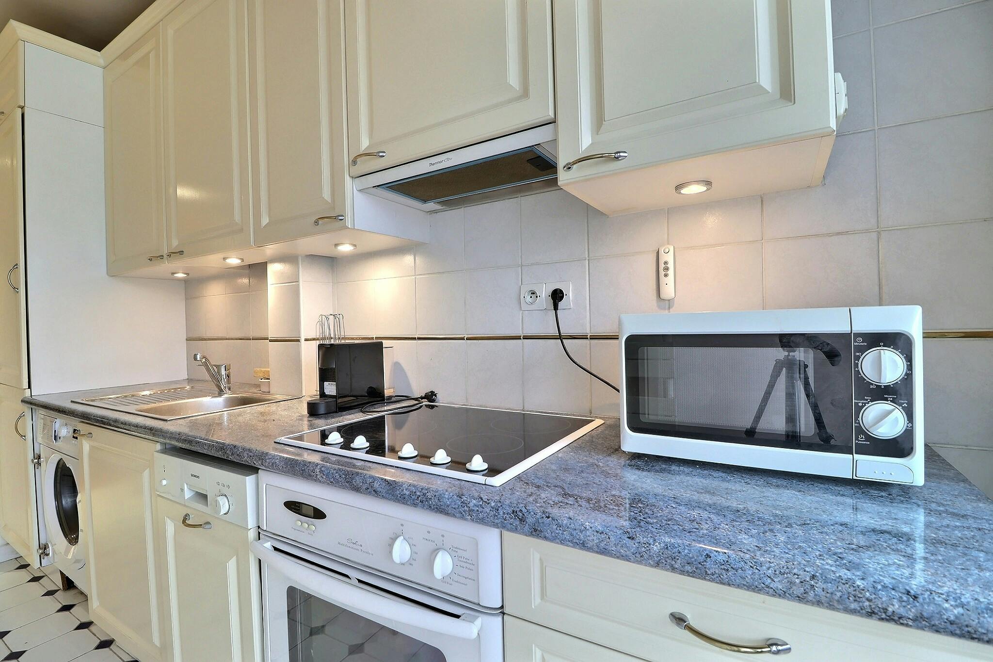 1-Bedroom Apartment in Rue Rennequin, Paris (1744687) room image 10