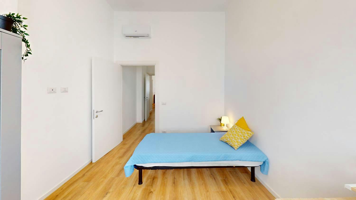 Private room in Via Stelvio, Turin (1744704) room image 2