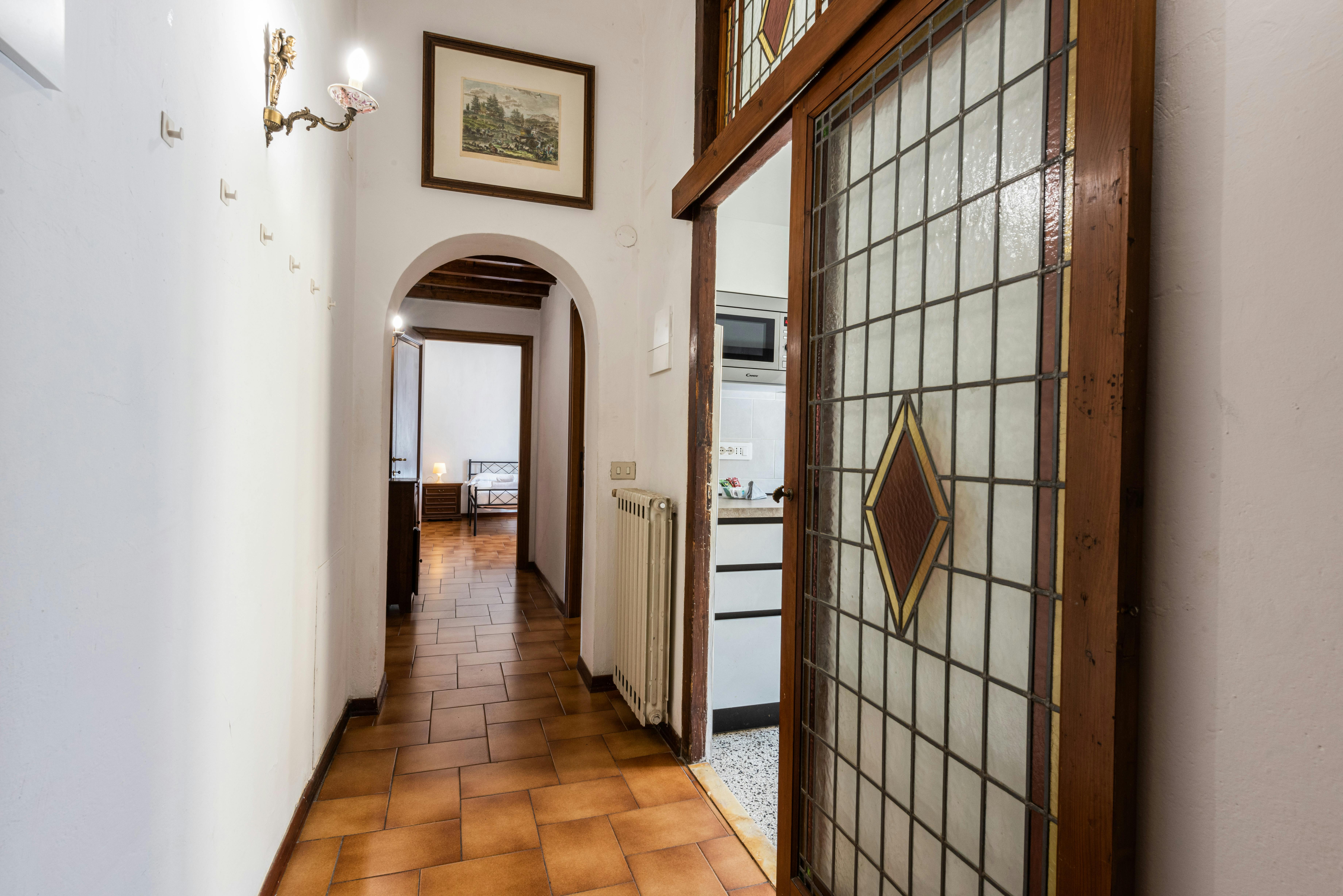 3-Bedroom Apartment in Borgo Tegolaio, Florence (1744735) ROOM 2