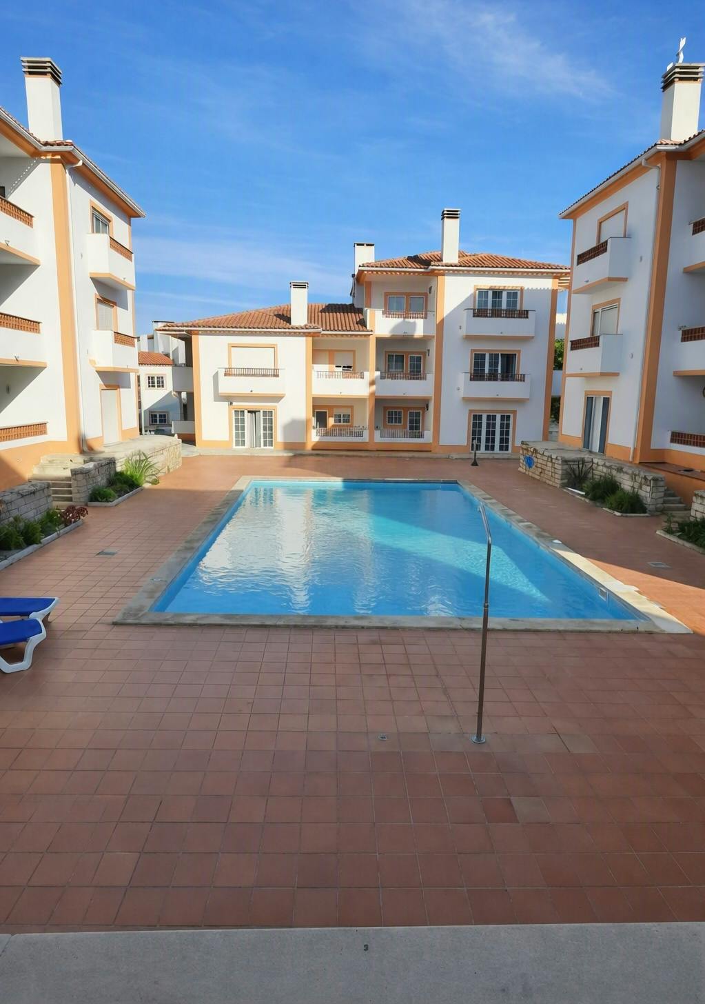 Квартира сдается в аренду за 1 250 € в месяц в Amoreira, Rua Dona Isabel de Castela