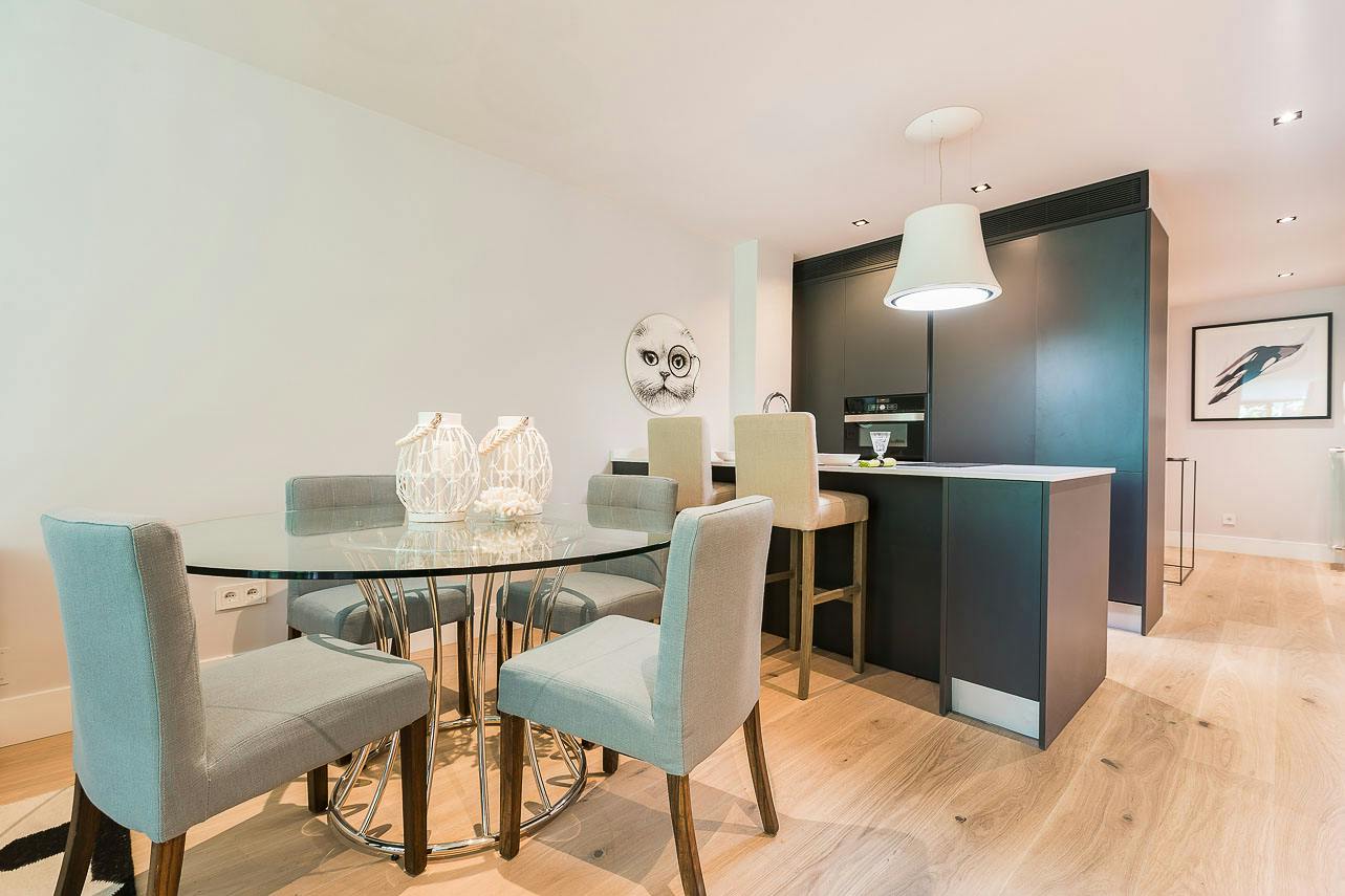 1-Bedroom Apartment in Calle del Conde de Aranda, Madrid (1744766) room image 2