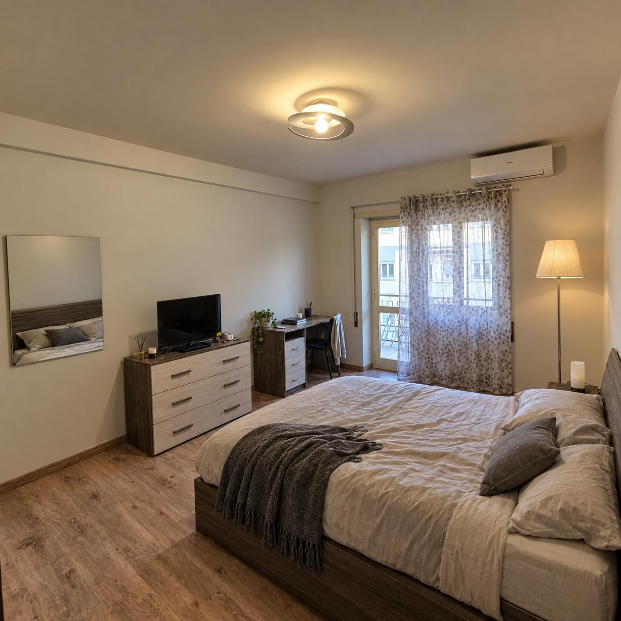 Mieszkanie do wynajęcia za 1900 € miesięcznie w mieście Rome, Via Publio Valerio