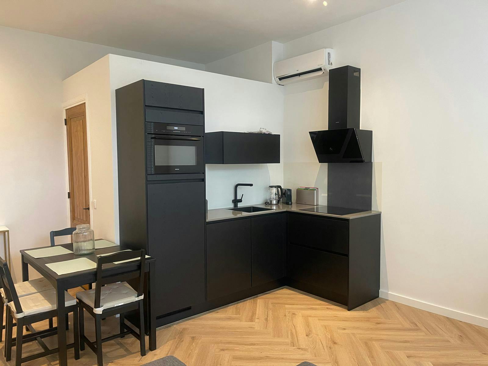 1-Bedroom Apartment in 's-Gravendijkwal, Rotterdam (1744877) room image 7