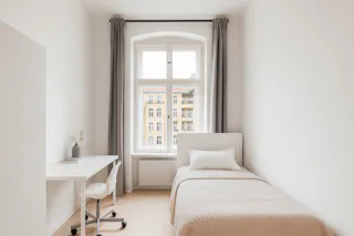 Greifswalder Straße, Berlin in Prenzlauer Berg