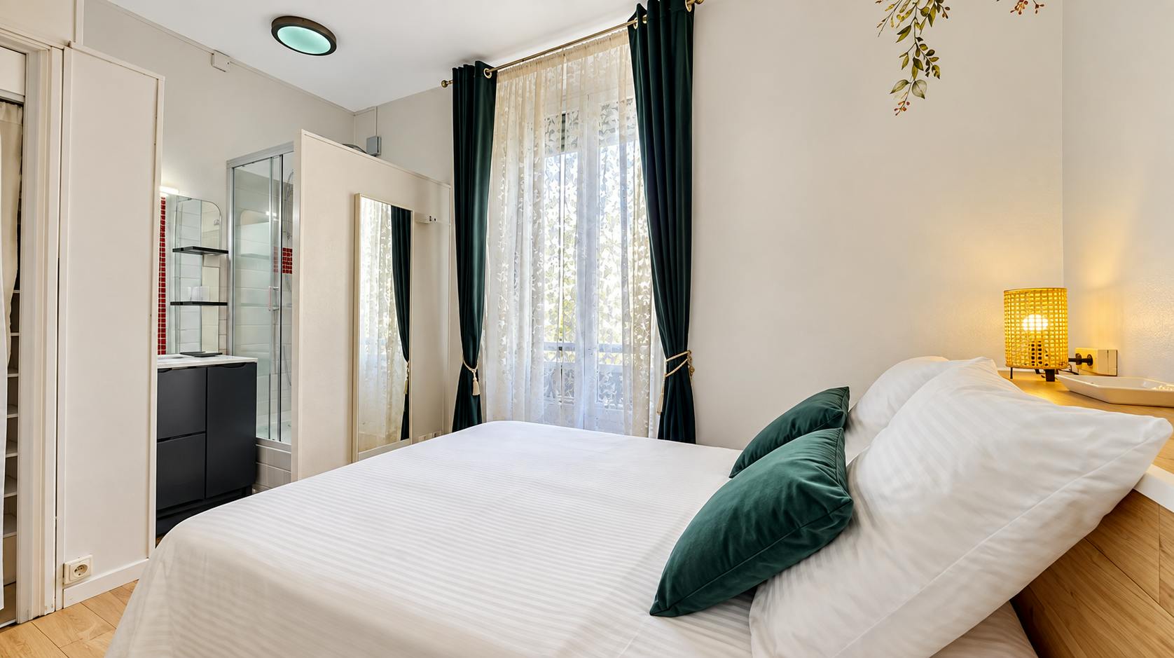 1-Bedroom Apartment in Rue Quivogne, Lyon (1744969) room image 10