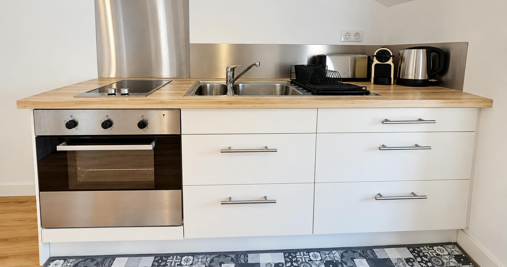 1-Bedroom Apartment in Rue Calas, Lyon (1744971) ROOM 4