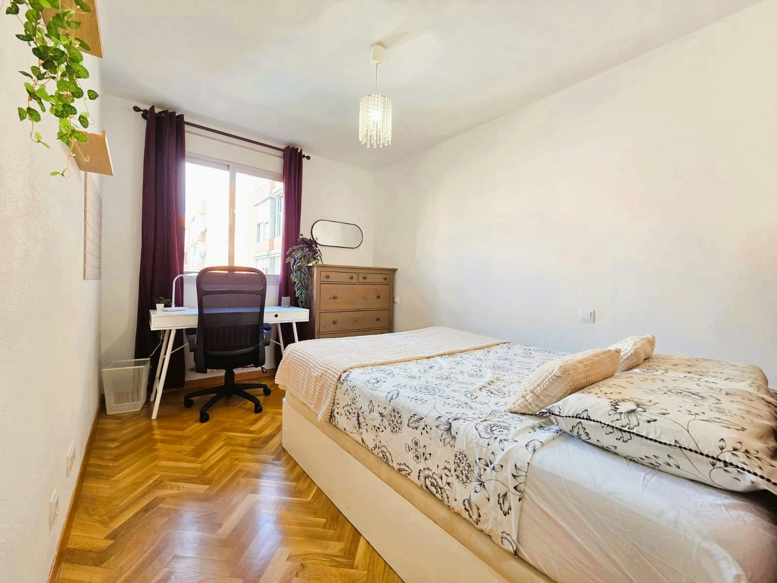 Private room in Calle Marmolina, Madrid (1745015) room image 2