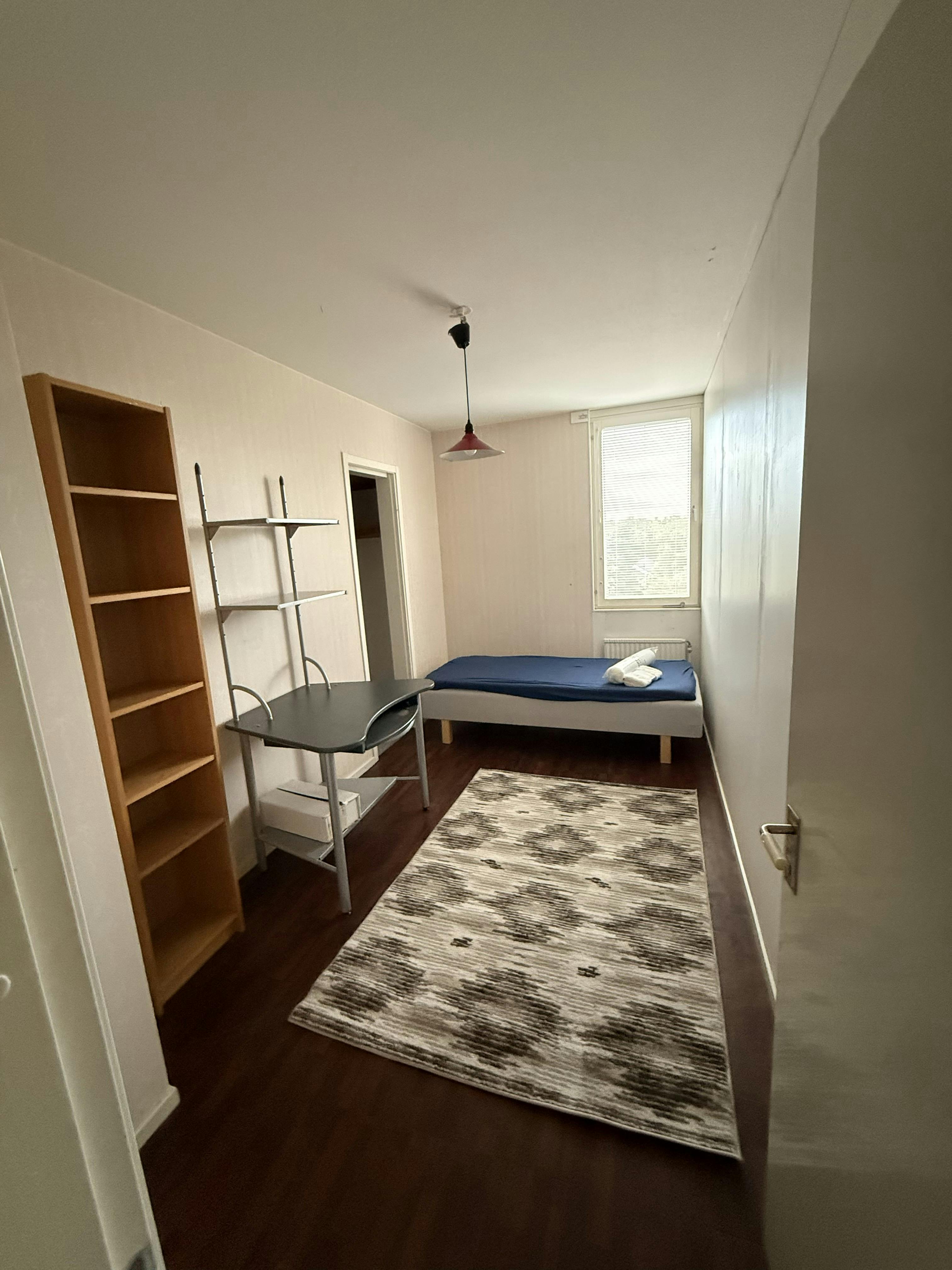 Chambre privée à louer pour 480 €/mois à Bollmora, Myggdalsvägen