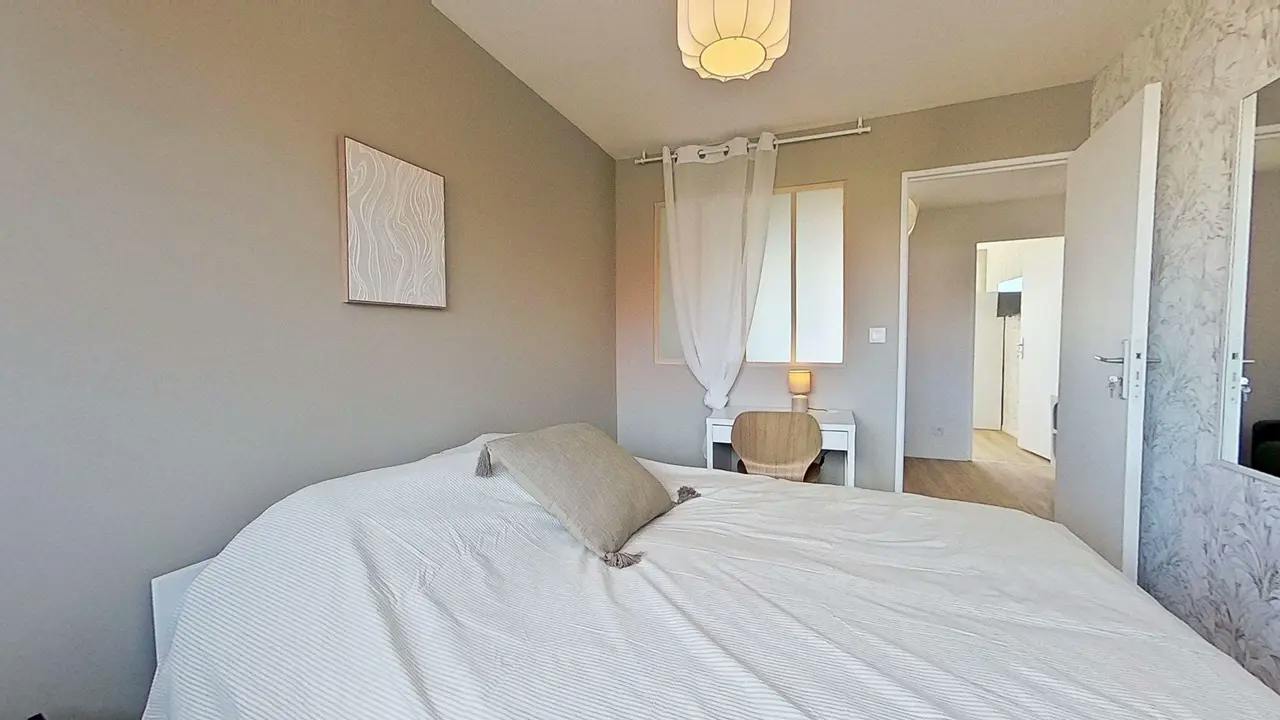 Private room in Rue de Pressensé, Le Havre (1745118) room image 1