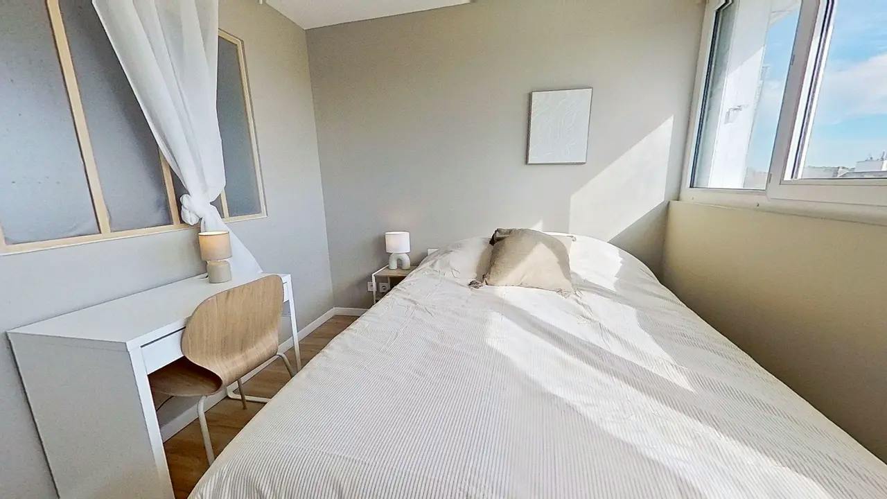 Private room in Rue de Pressensé, Le Havre (1745119) room image 2
