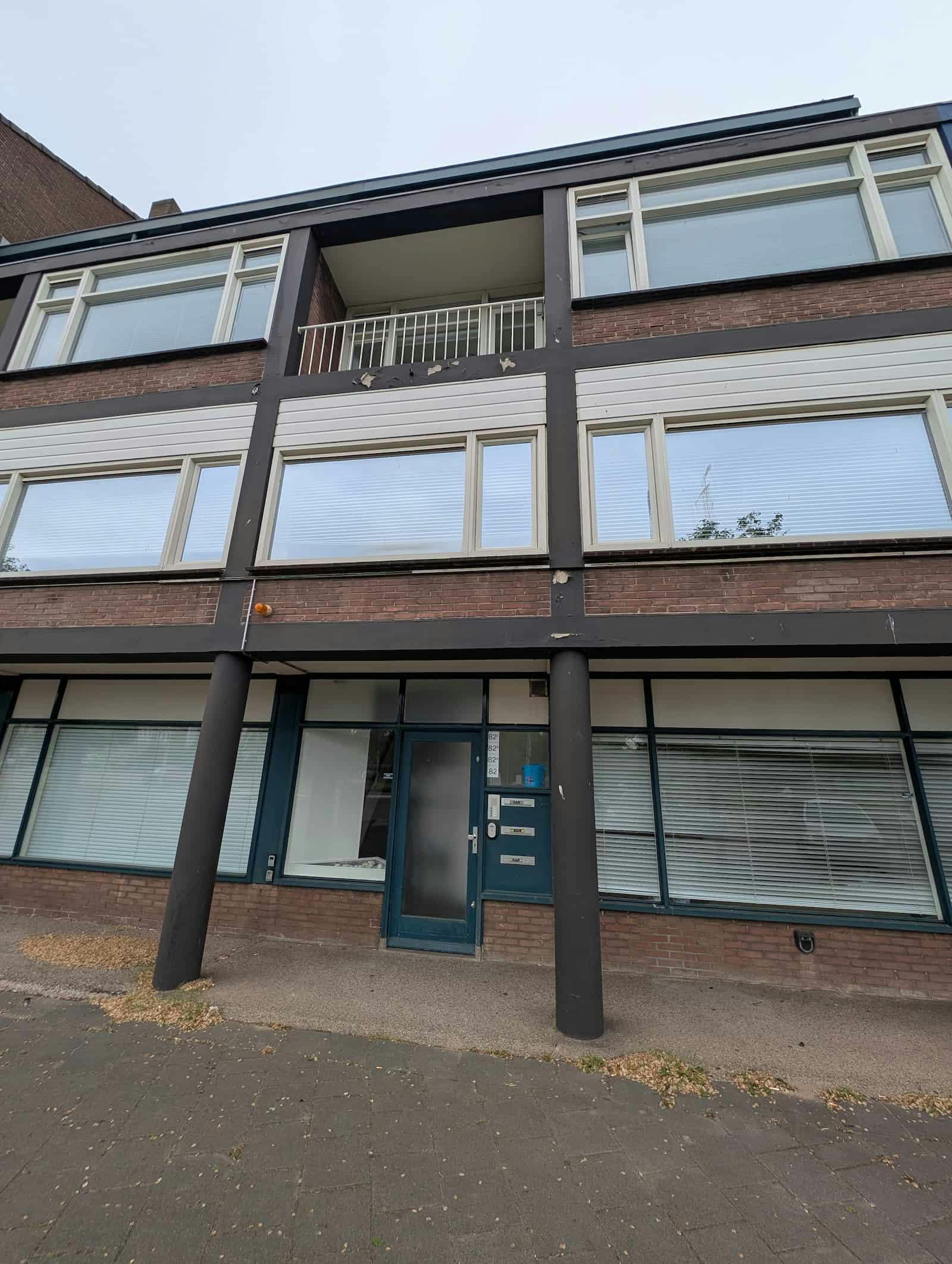 Apartment for rent for €2,585 per month in IJmuiden, Willebrordstraat