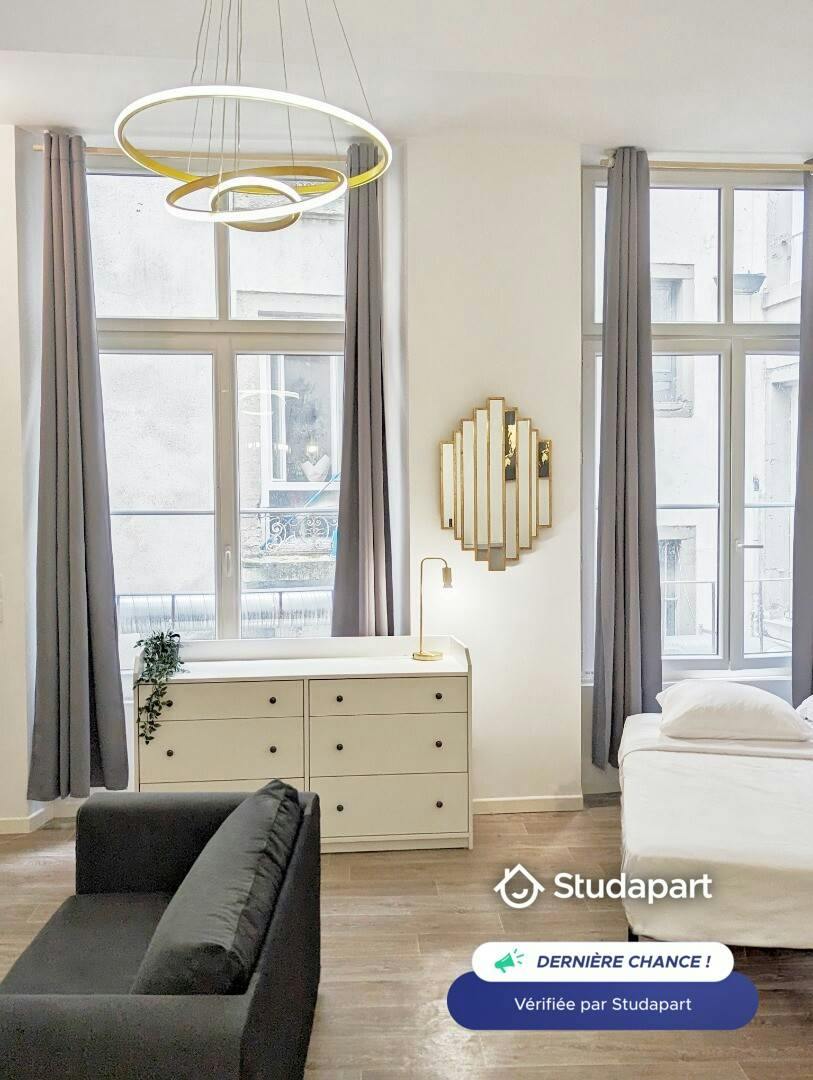 House for rent for €699 per month in Grenoble, Rue Brocherie