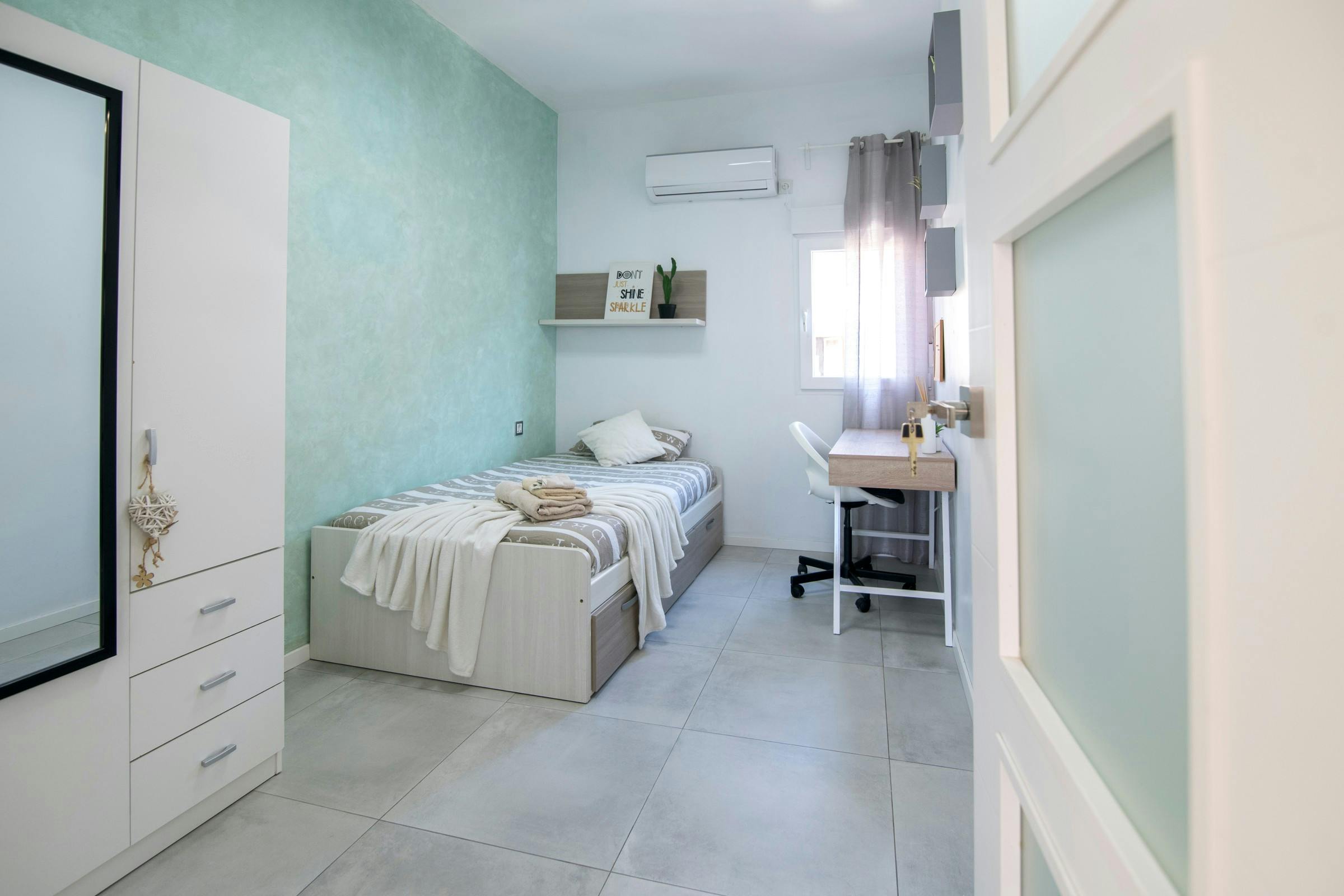 Private room in Carrer del Padre Francisco Camacho, Valencia (1745332) ROOM
