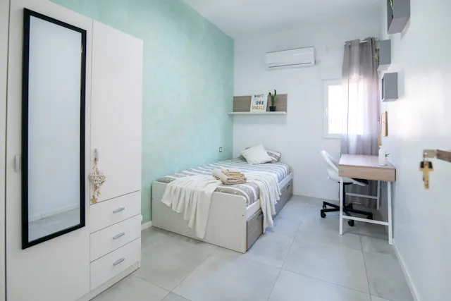 Private room in Carrer del Padre Francisco Camacho, Valencia (1745332) room image 2