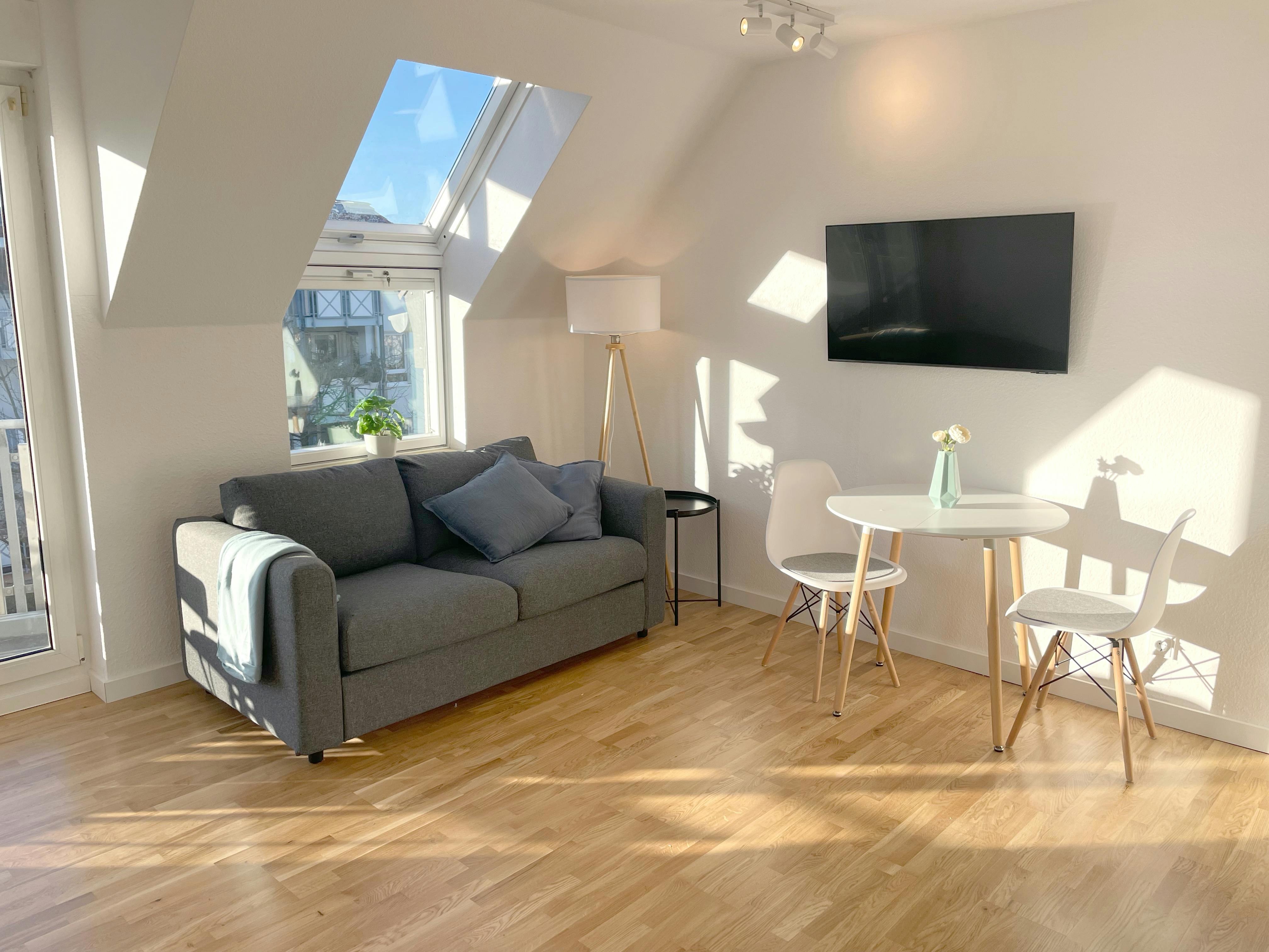 Apartment for rent for €1,090 per month in Leipzig, Robinienweg
