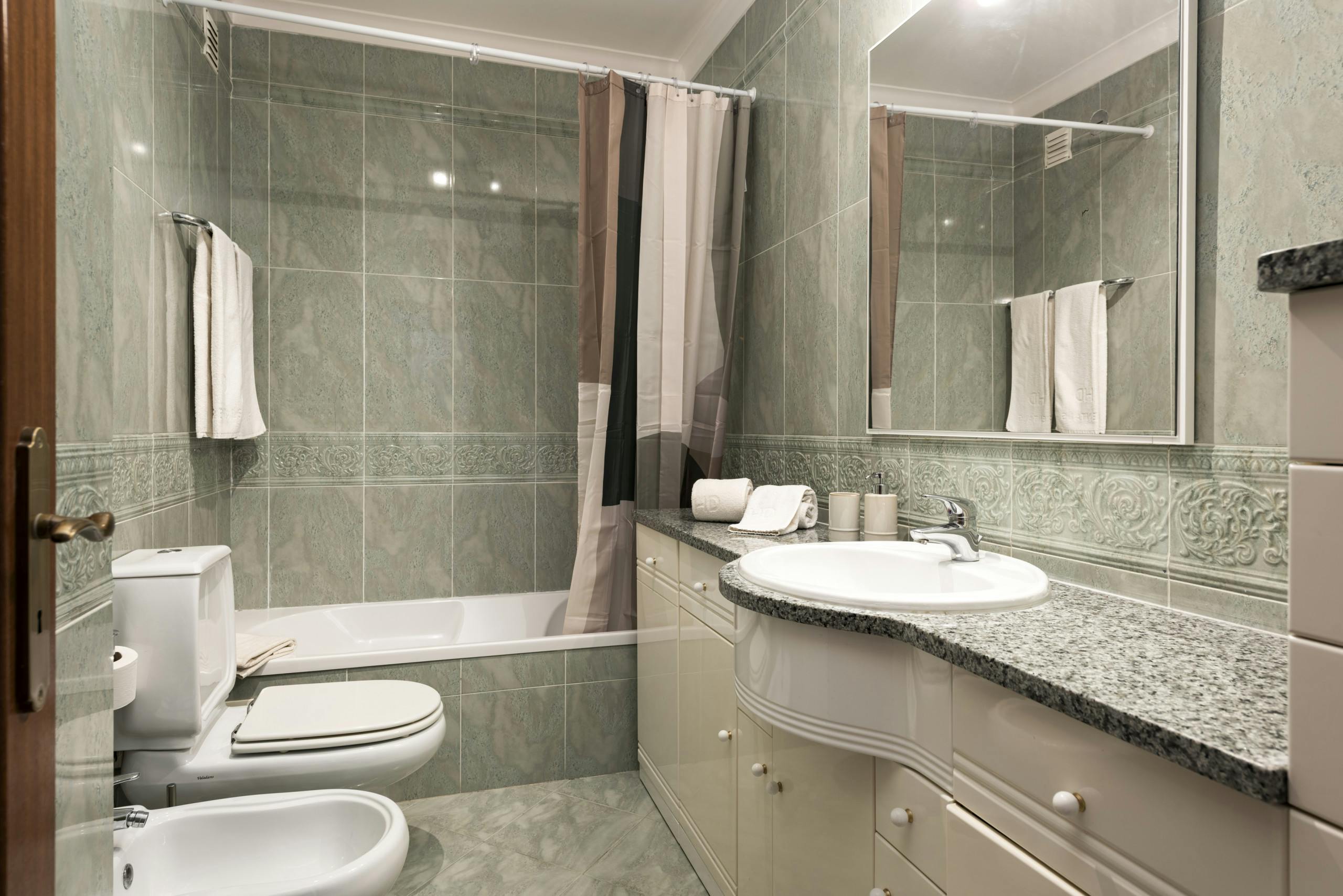 3-Bedroom Apartment in Rua Pinheiro Chagas, Faro (1745438) ROOM 4
