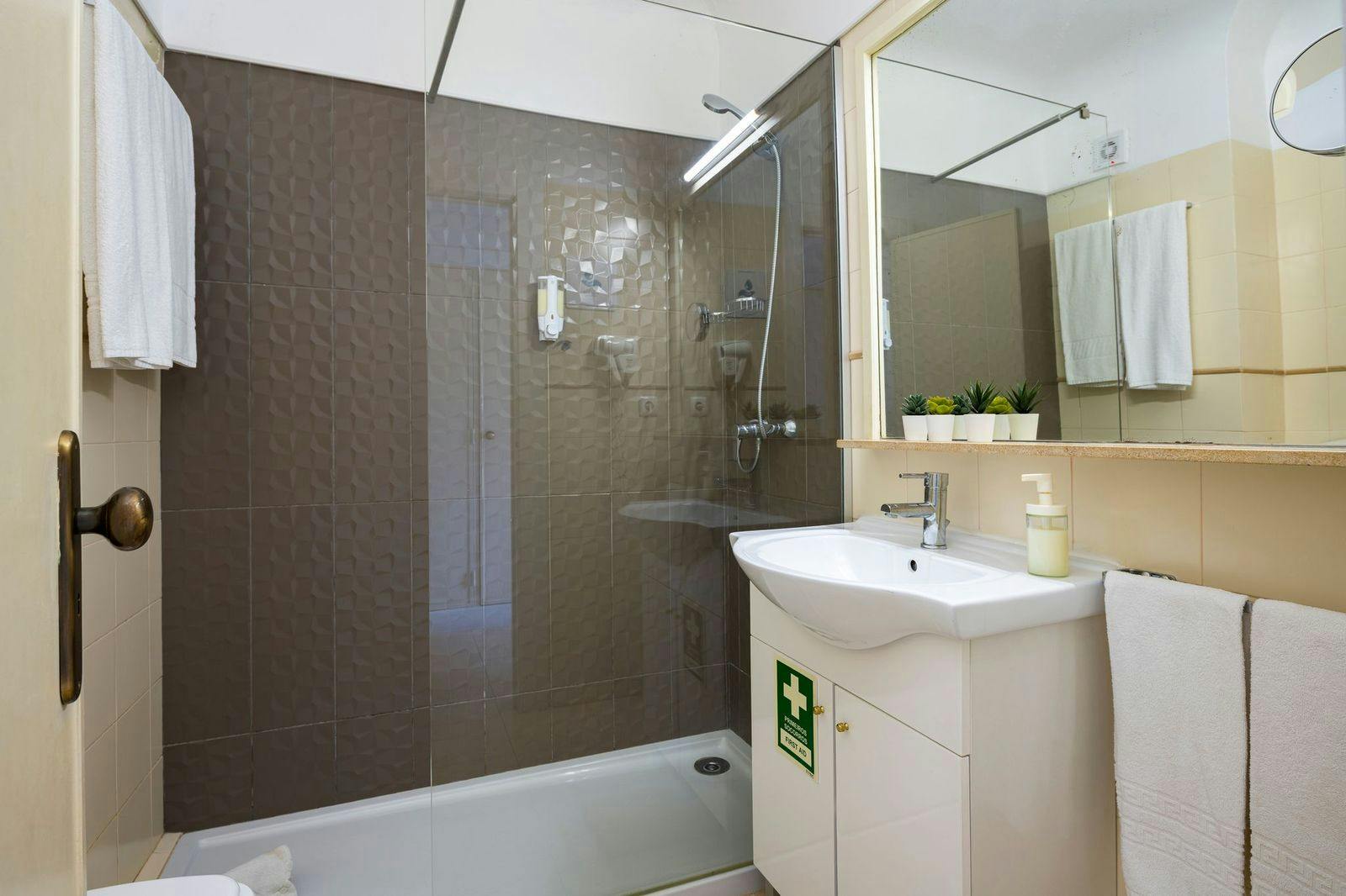 preview gallery tile