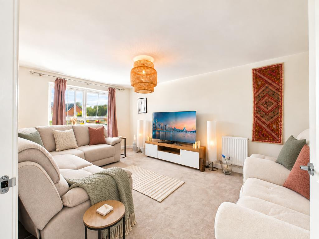 House for rent for £3,500 per month in Ince-in-Makerfield, Forge Green