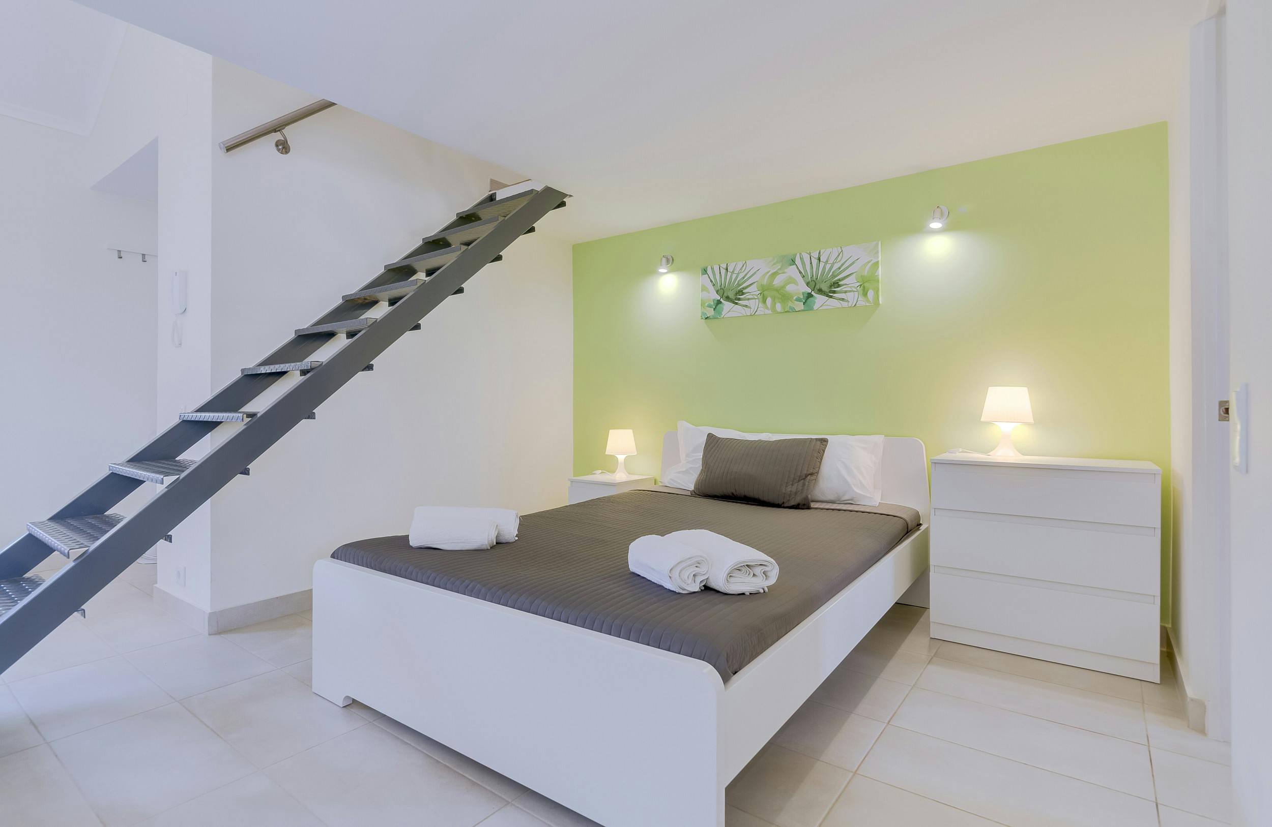 Estudio  en alquiler por 9999 € al mes en Quarteira, Cruzeiro do Sul