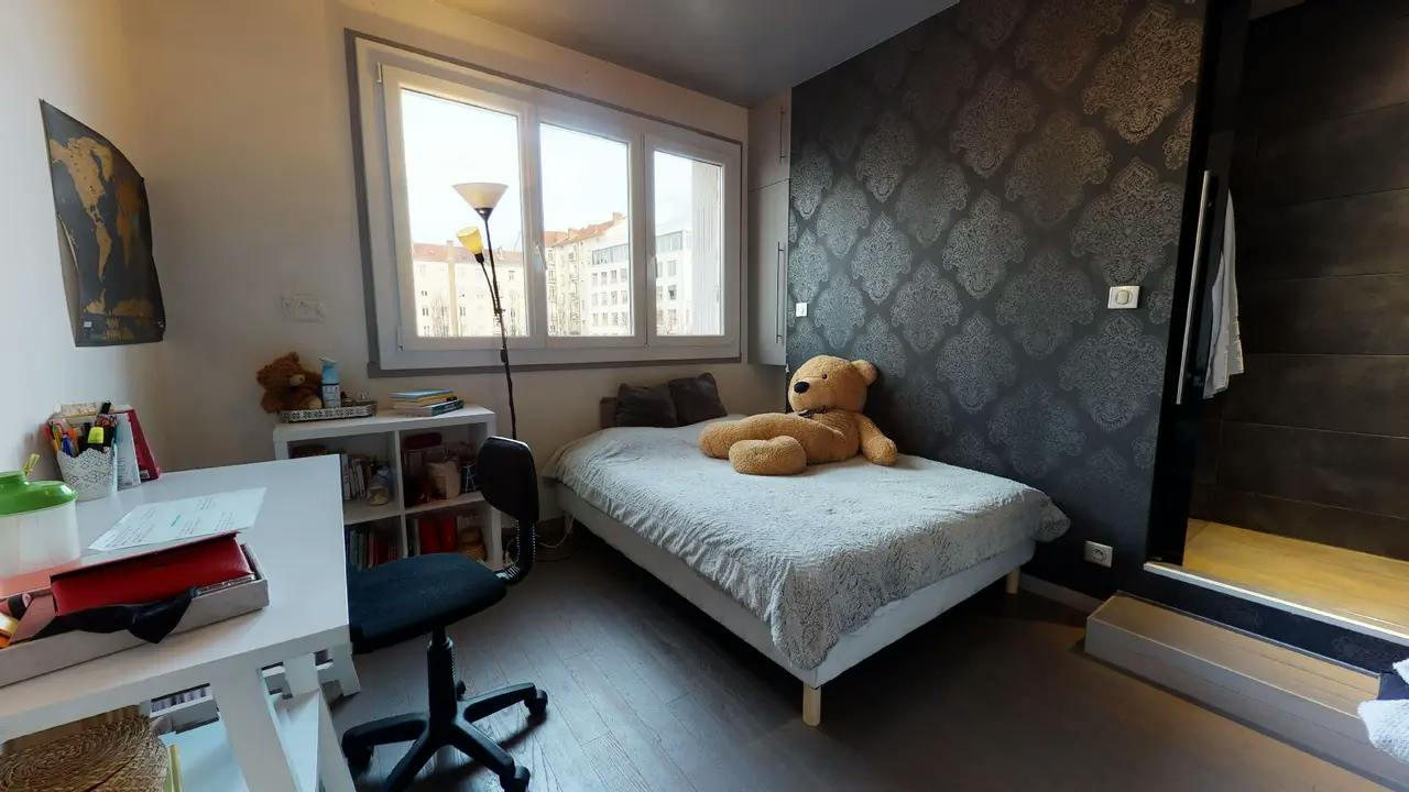 Pièce à Lyon