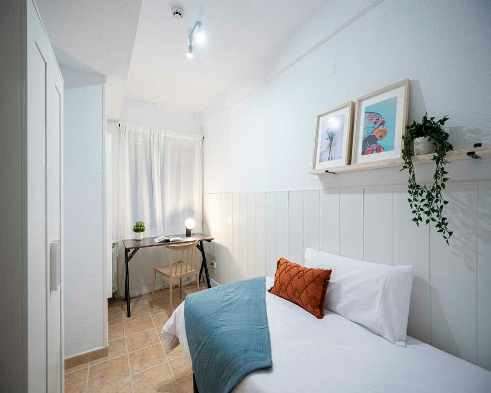 Private room in Calle de Bravo Murillo, Madrid (1745576) room image 1