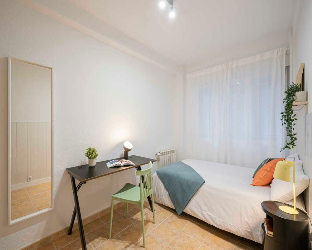 Private room in Calle de Bravo Murillo, Madrid (1745581) room image 2