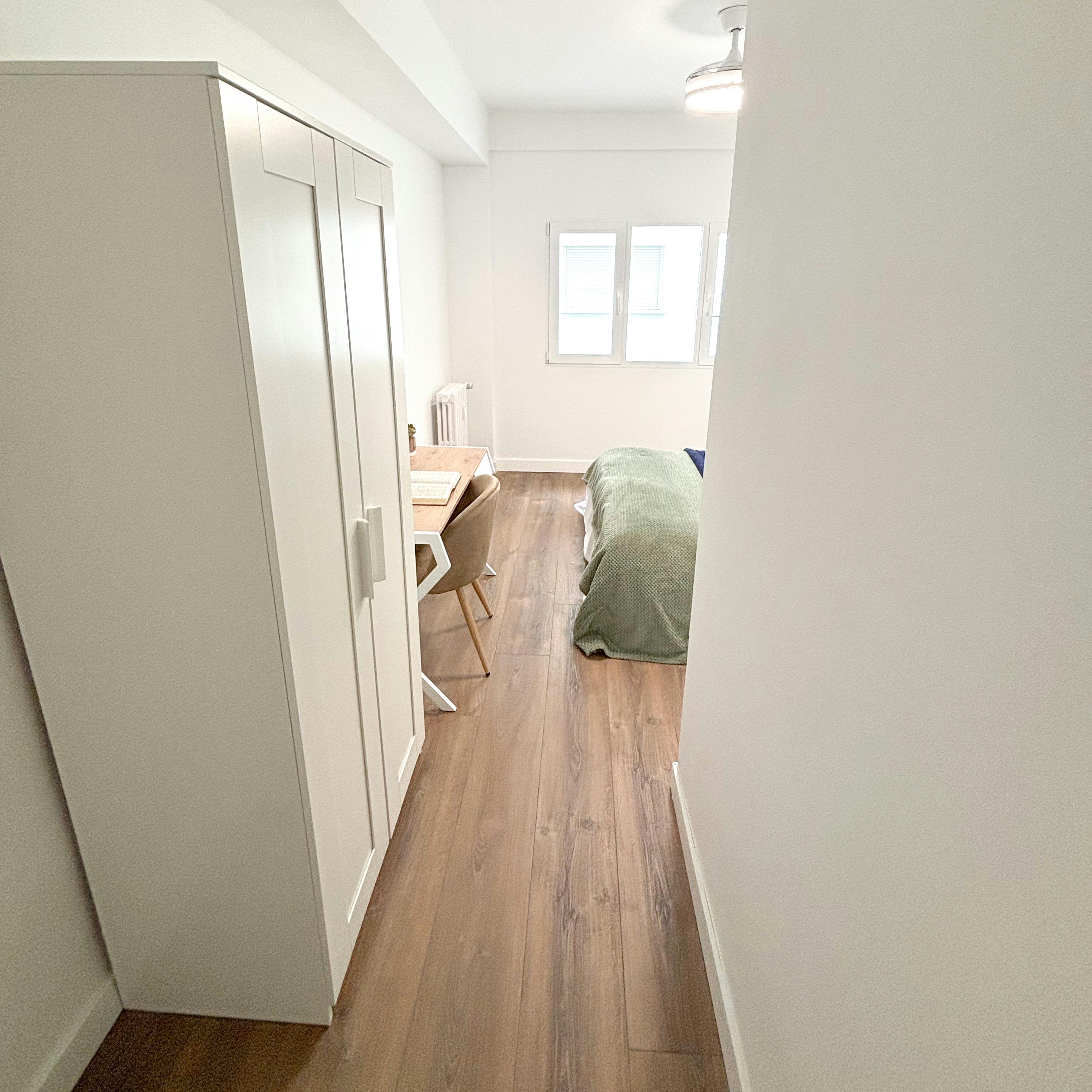 Private room in Calle de Núñez Morgado, Madrid (1745590) room image 4