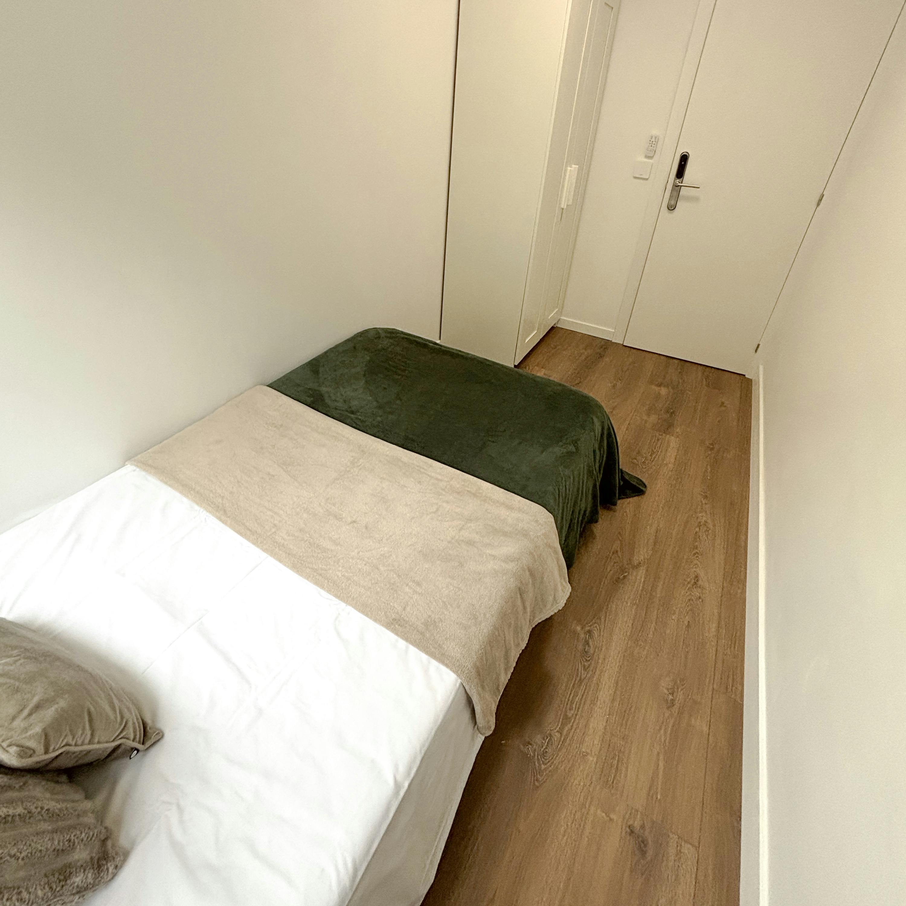 Private room in Calle de Núñez Morgado, Madrid (1745604) room image 2