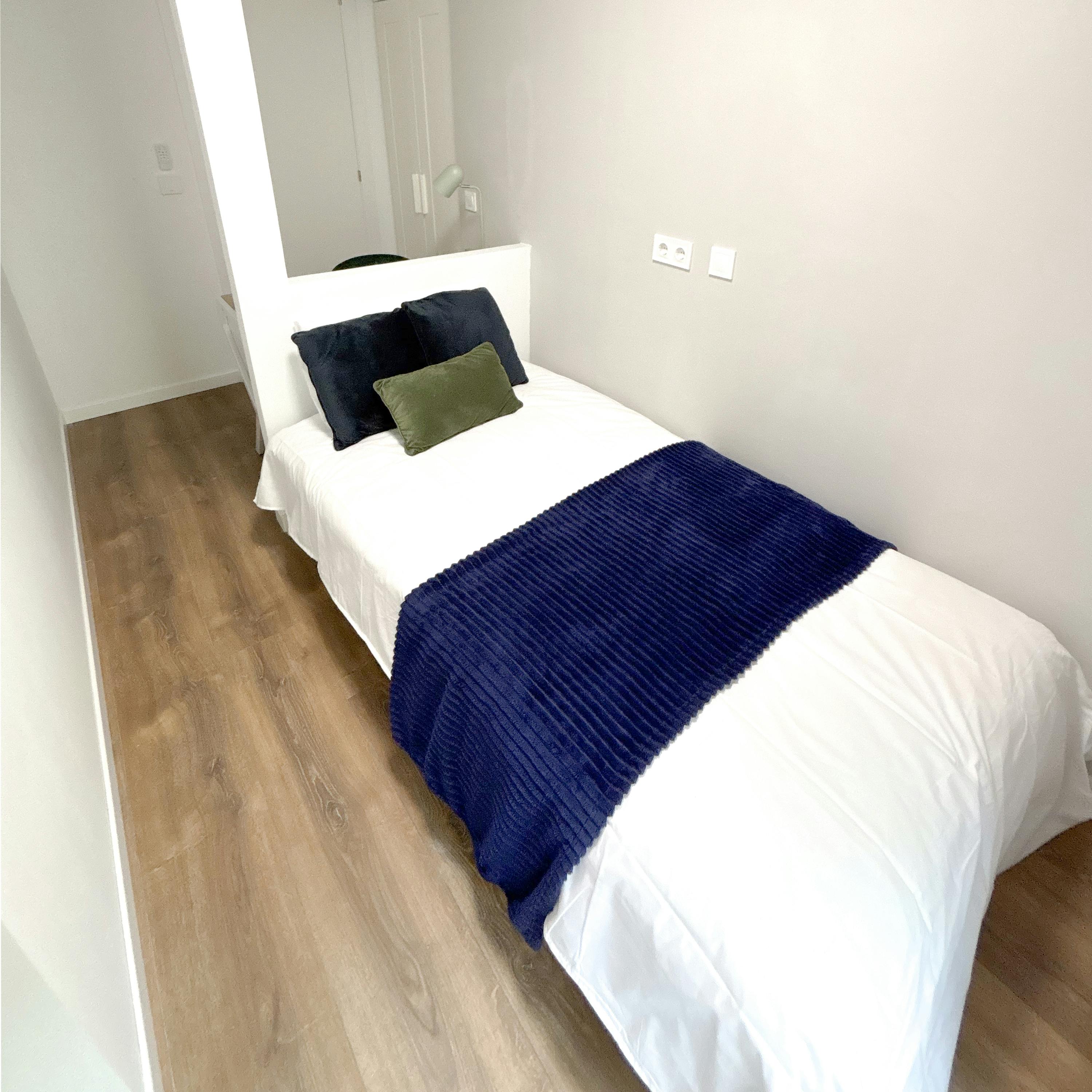 Private room in Calle de Núñez Morgado, Madrid (1745611) room image 1