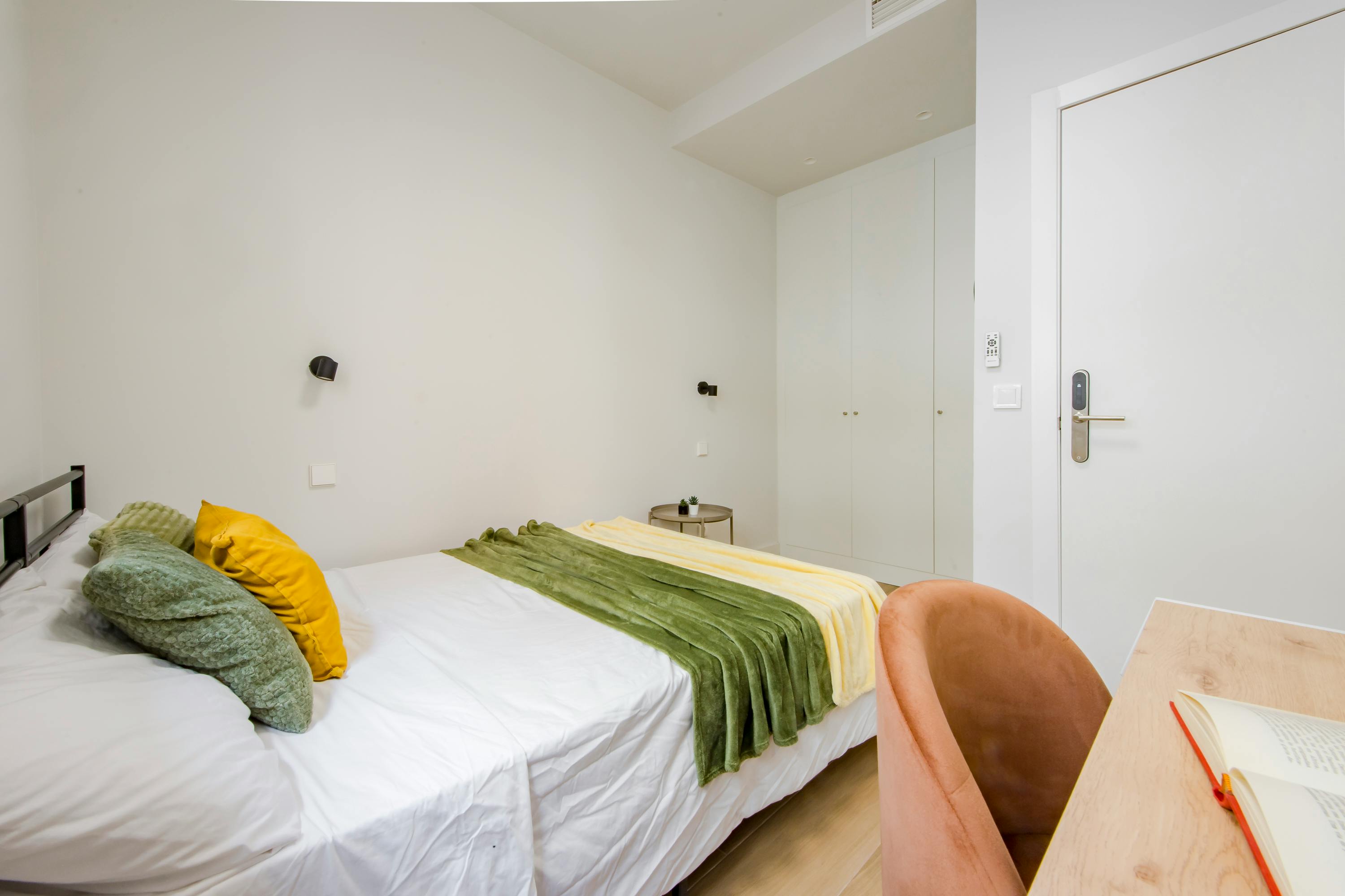 Private room in Calle de Donoso Cortés, Madrid (1745628) room image 2