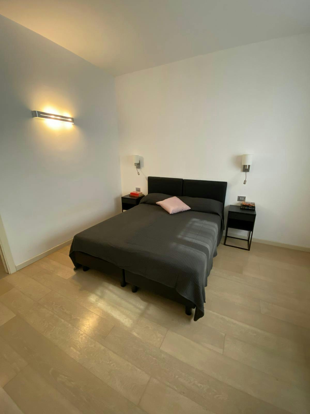 1-Bedroom Apartment in Via Giovanni Battista Pirelli, Milan (1745634) ROOM