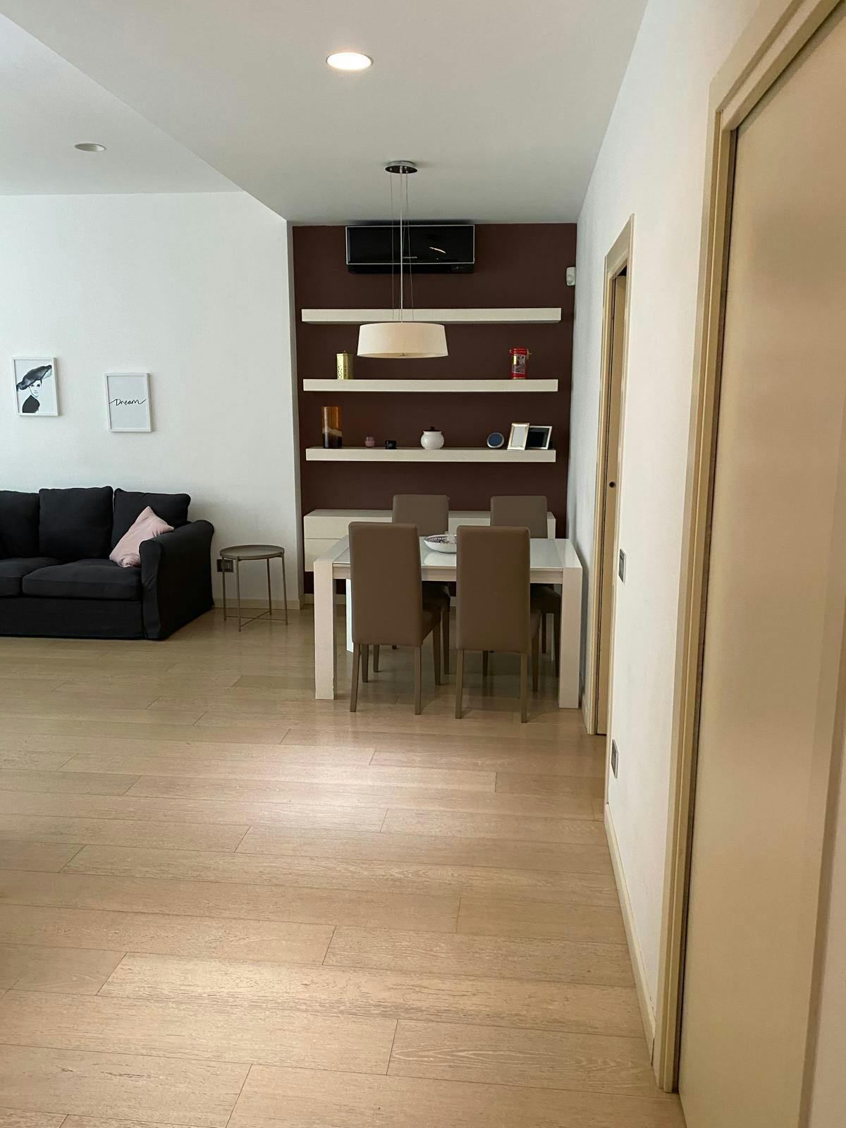1-Bedroom Apartment in Via Giovanni Battista Pirelli, Milan (1745634) ROOM 1
