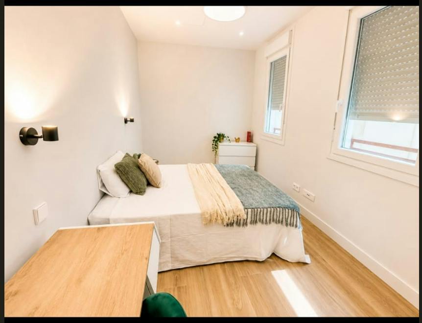 Private room in Calle de Donoso Cortés, Madrid (1745636) room image 1
