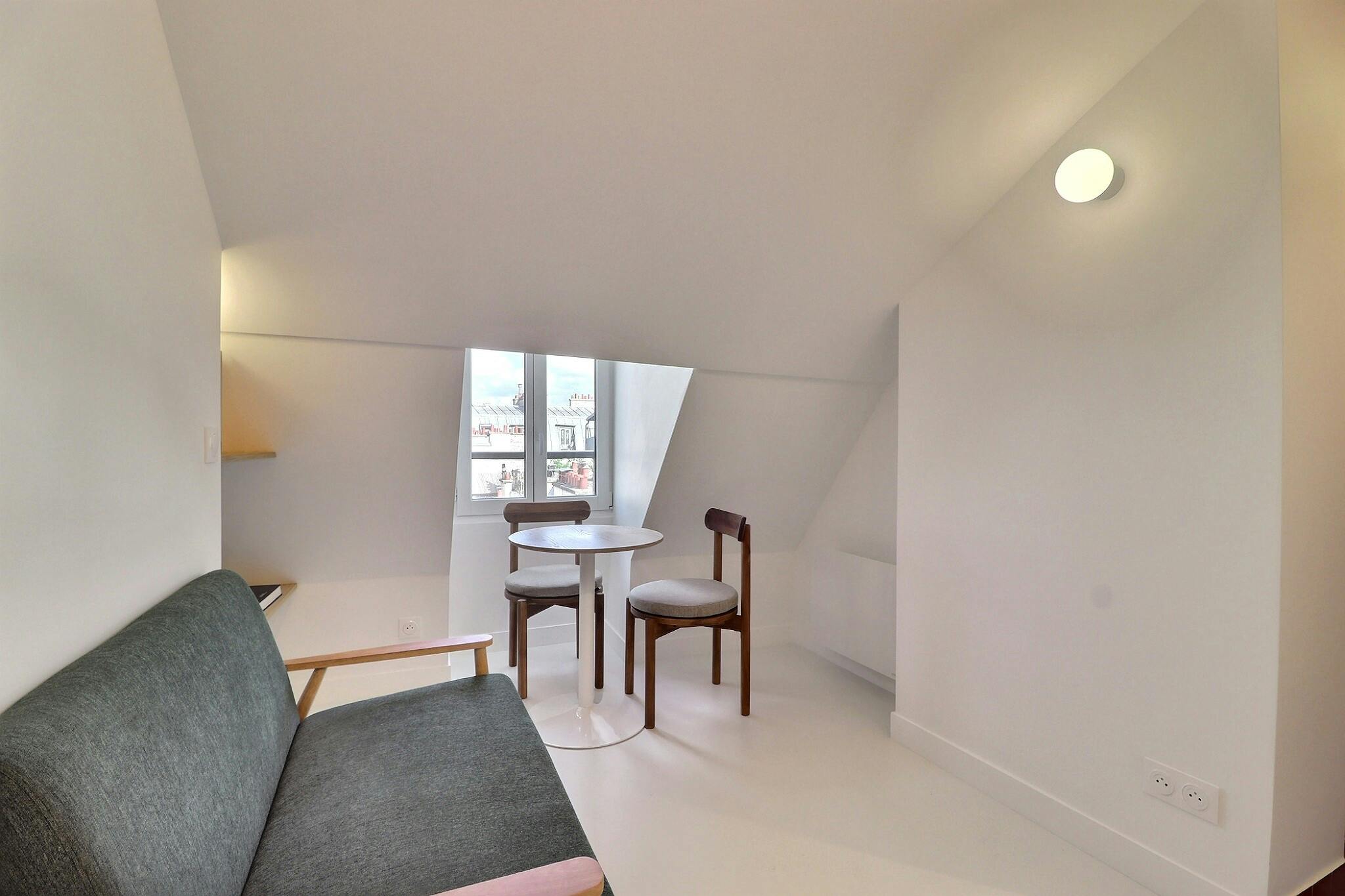 1-Bedroom Apartment in Rue du Grand Prieuré, Paris (1745657) ROOM 2