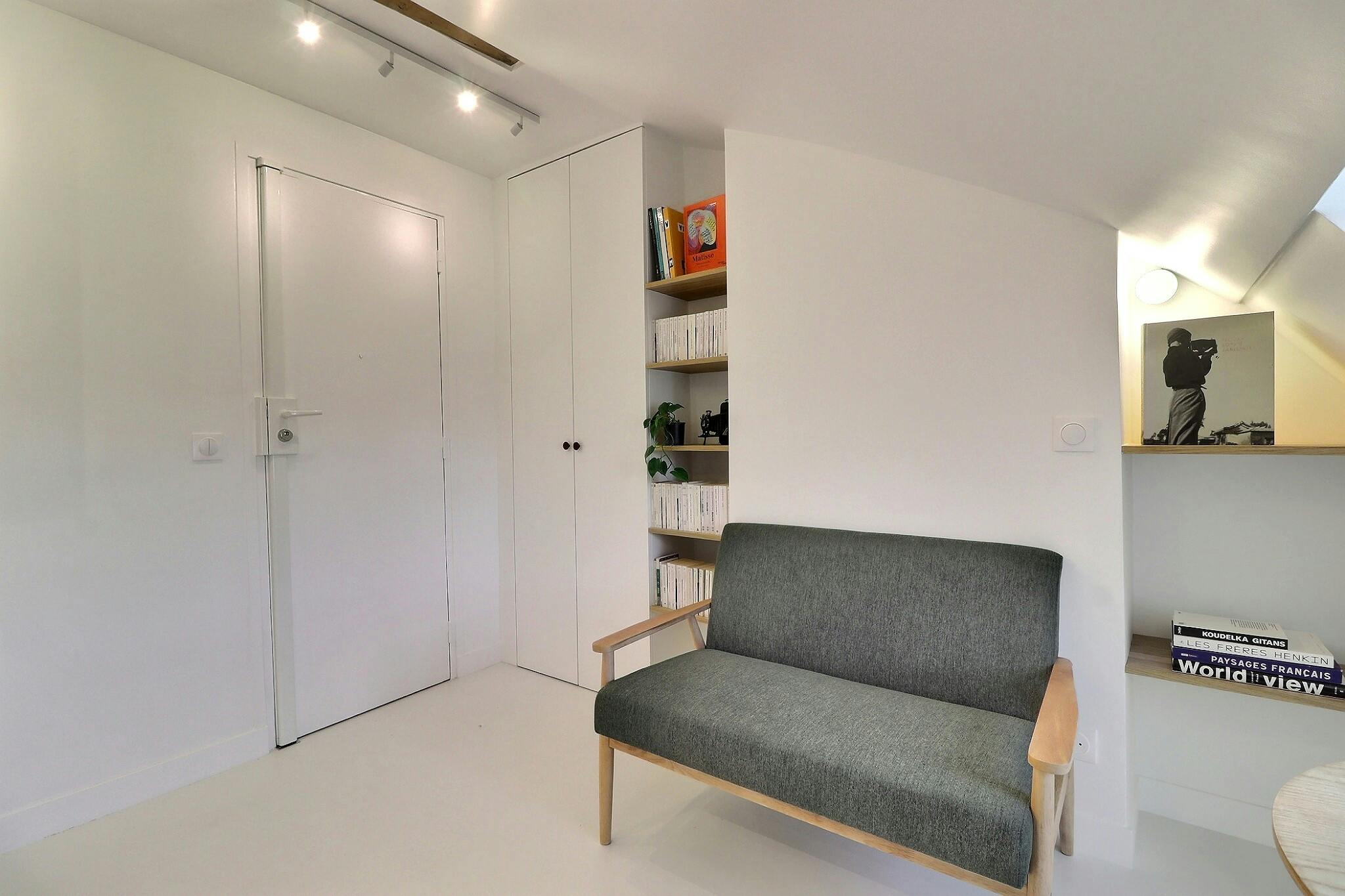 1-Bedroom Apartment in Rue du Grand Prieuré, Paris (1745657) ROOM 3