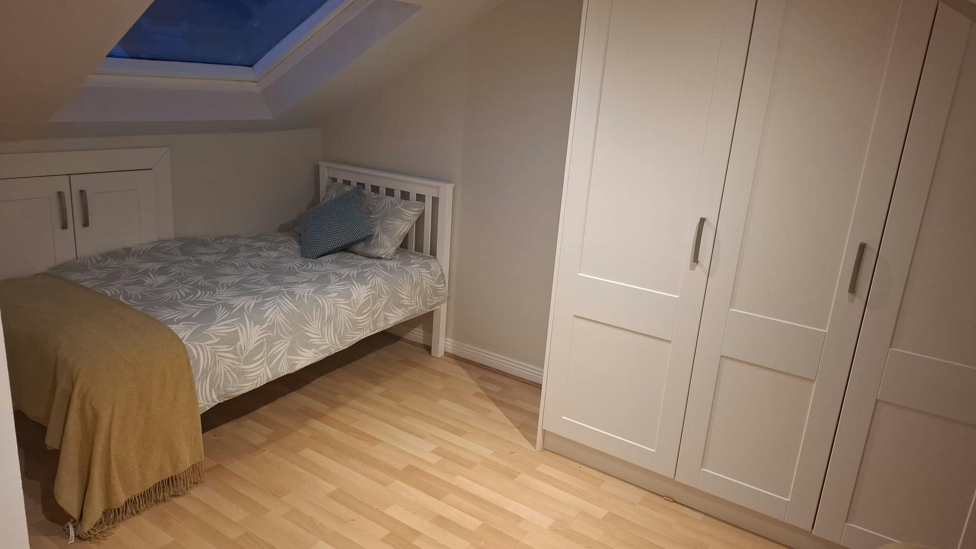 Stanza privata in affitto a 740 € al mese a Whitehall, High Park