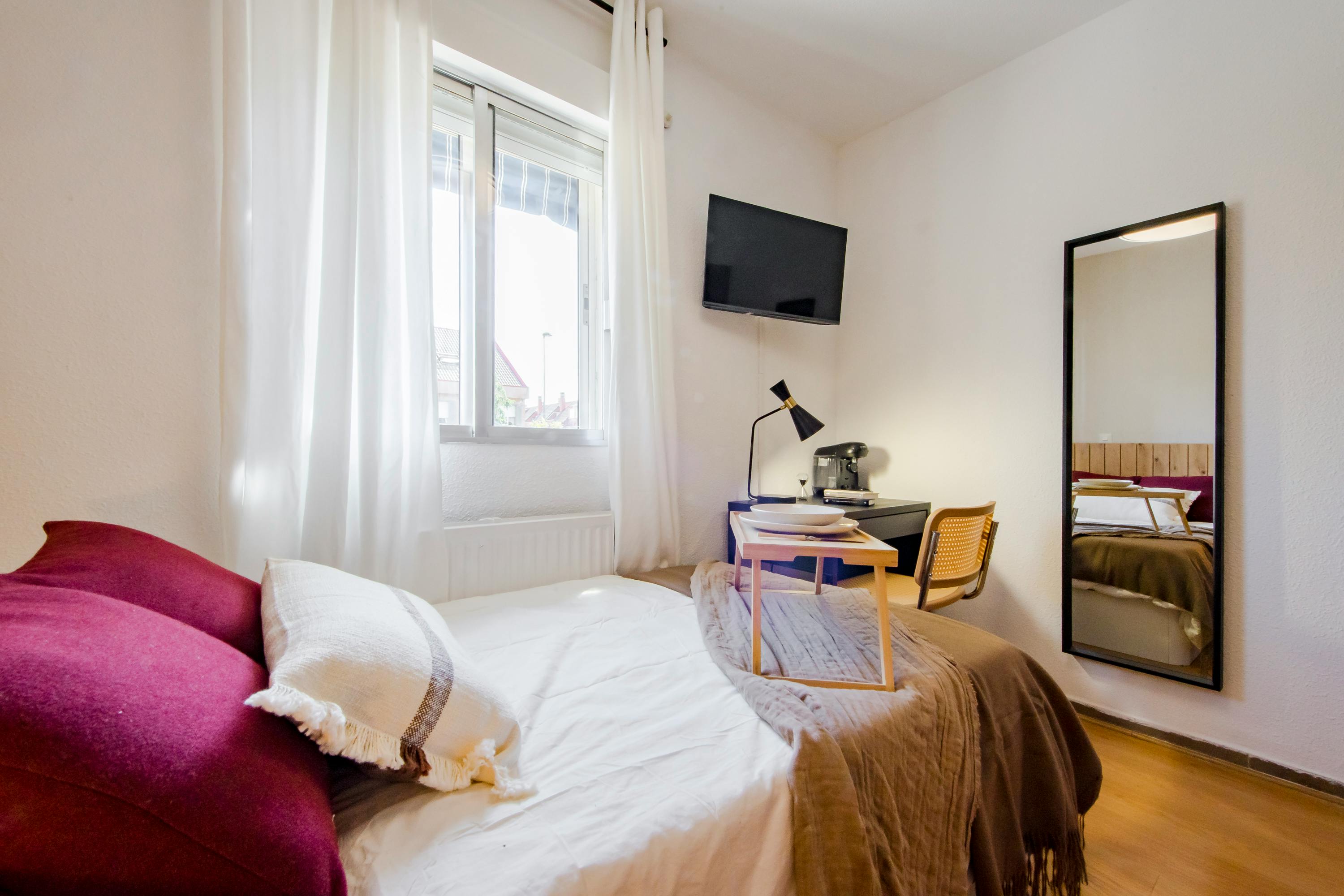Private room in Calle del Poeta Esteban de Villegas, Madrid (1745706) ROOM 2