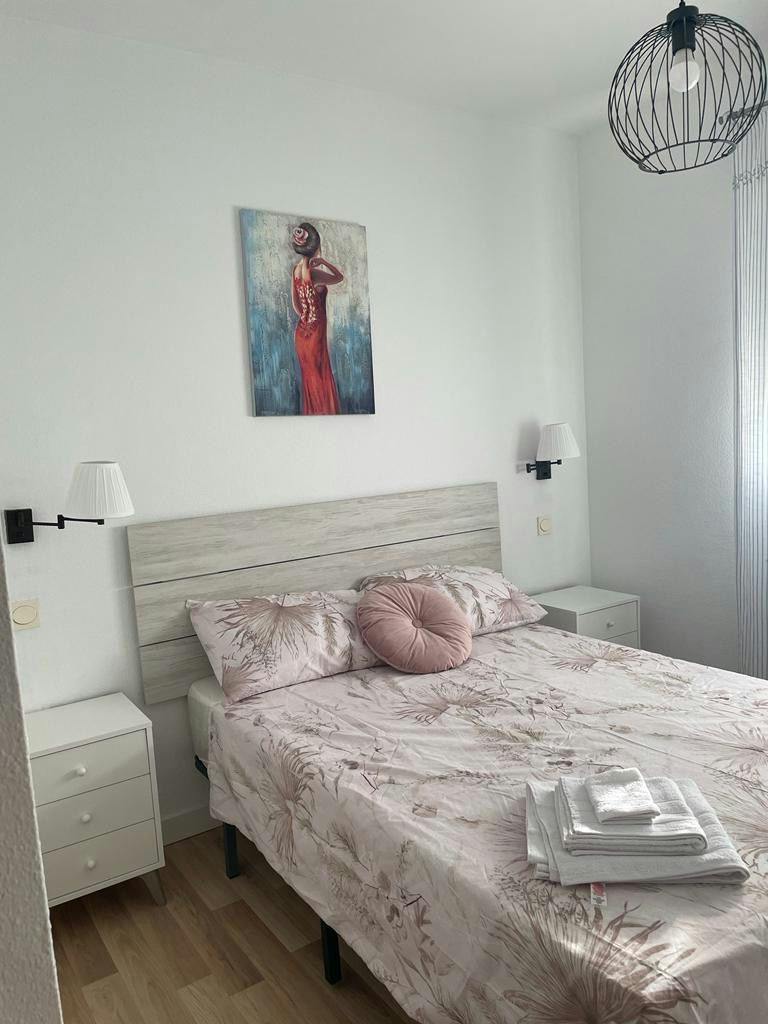 Appartamento in affitto a 1200 € al mese a Almería, Calle Mariana Pineda