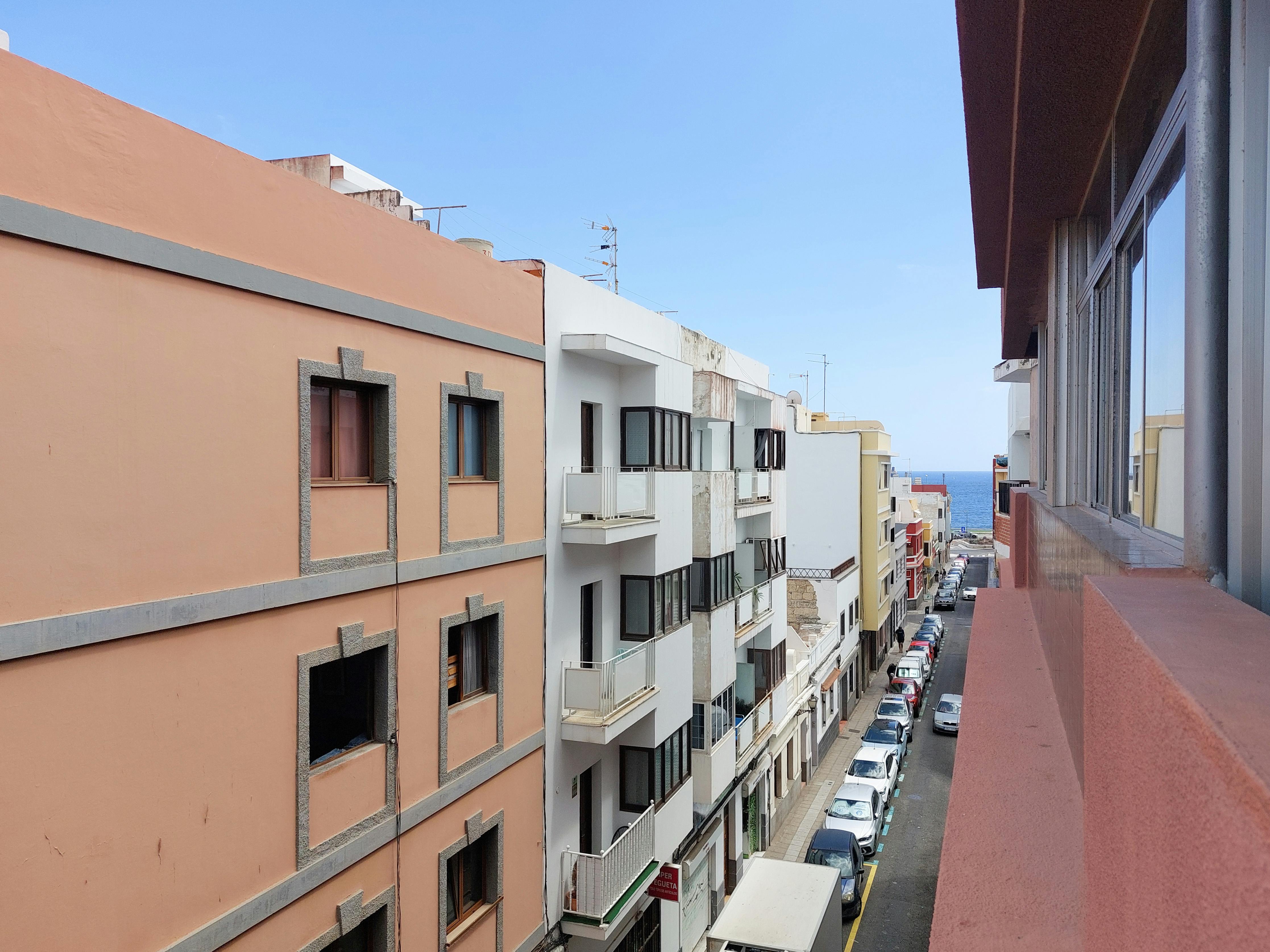 Private room in Calle Alonso Quintero, Las Palmas de Gran Canaria (1745772) room image 8