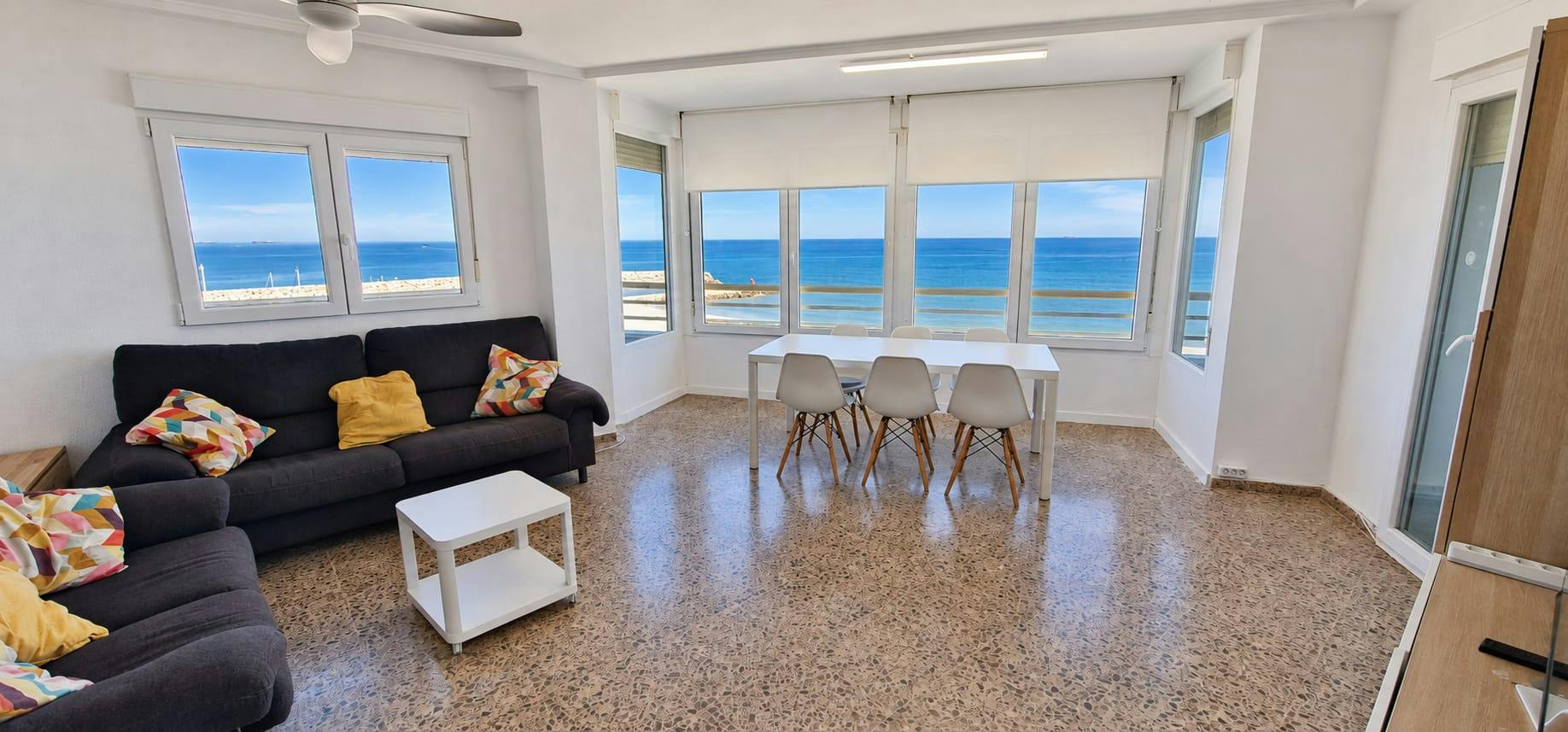 Wohnung zu mieten für 1.200 € pro Monat in El Perelló, Carrer de Blasco Ibáñez