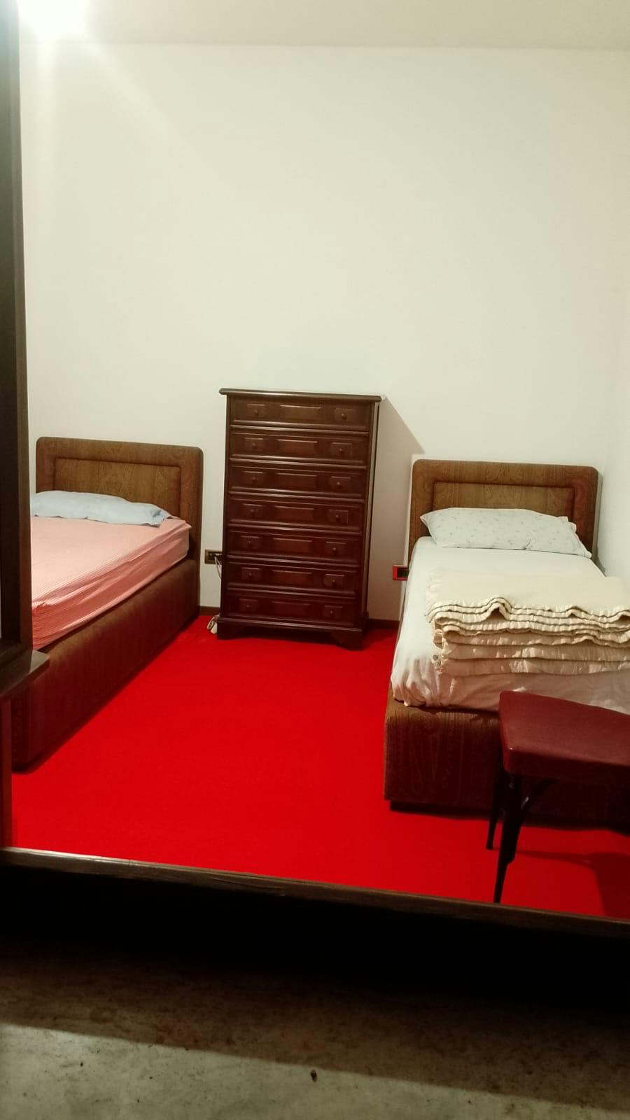 Mehrbettzimmer zu mieten für 350 € pro Monat in Ponte San Nicolò, Via San Martino e Solferino