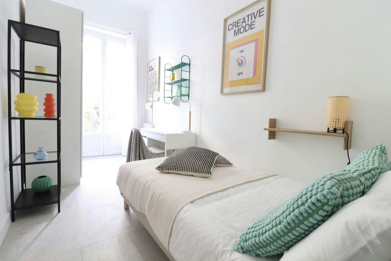 Private room in Rue Vernier, Nice (1745917) room image 2